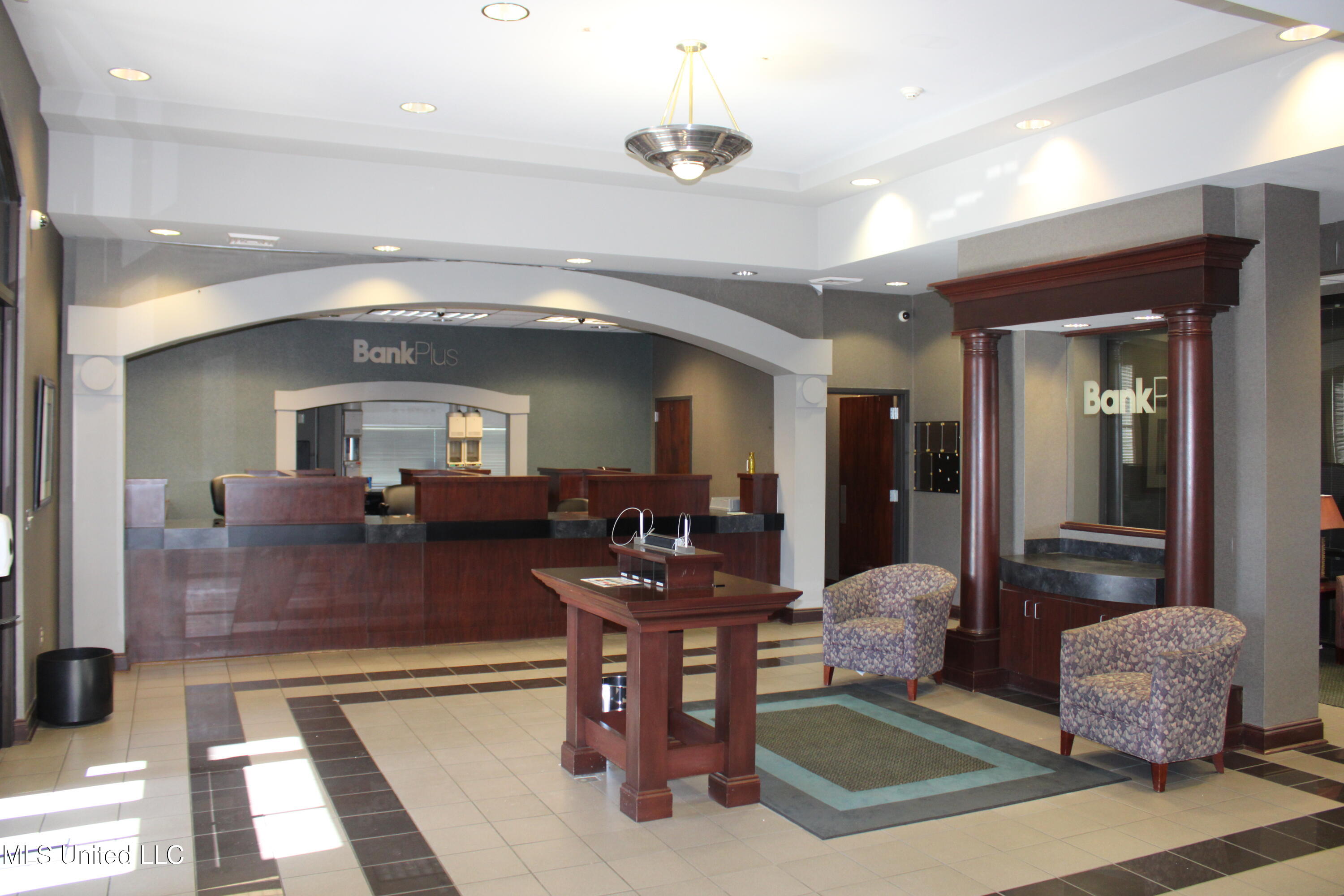 2304 Goodman Road Property Photo 12