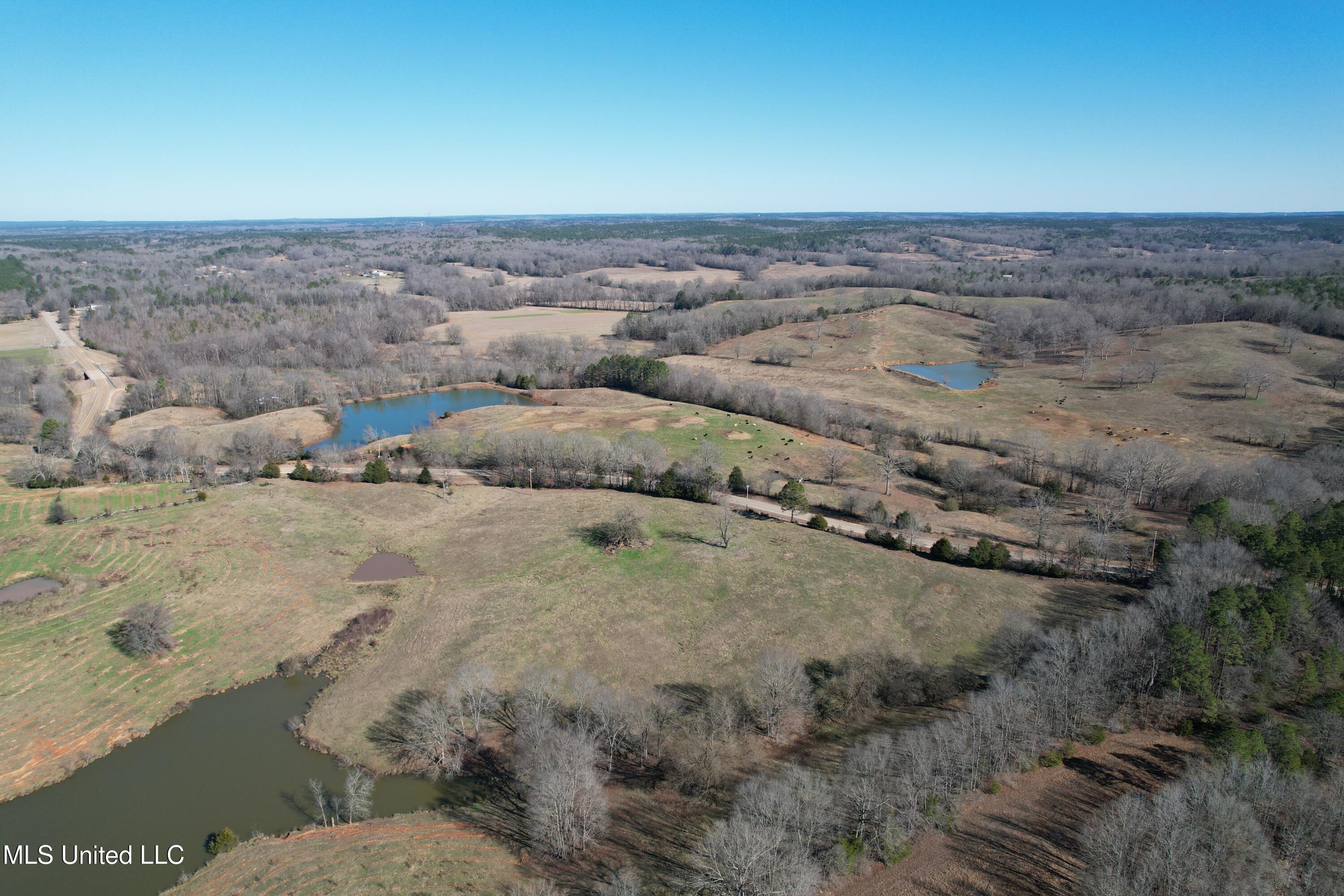 349 Highway Property Photo 5
