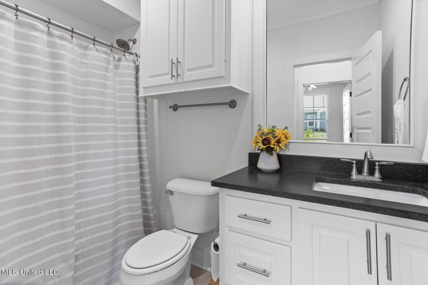 308 Hamilton Court Property Photo 7