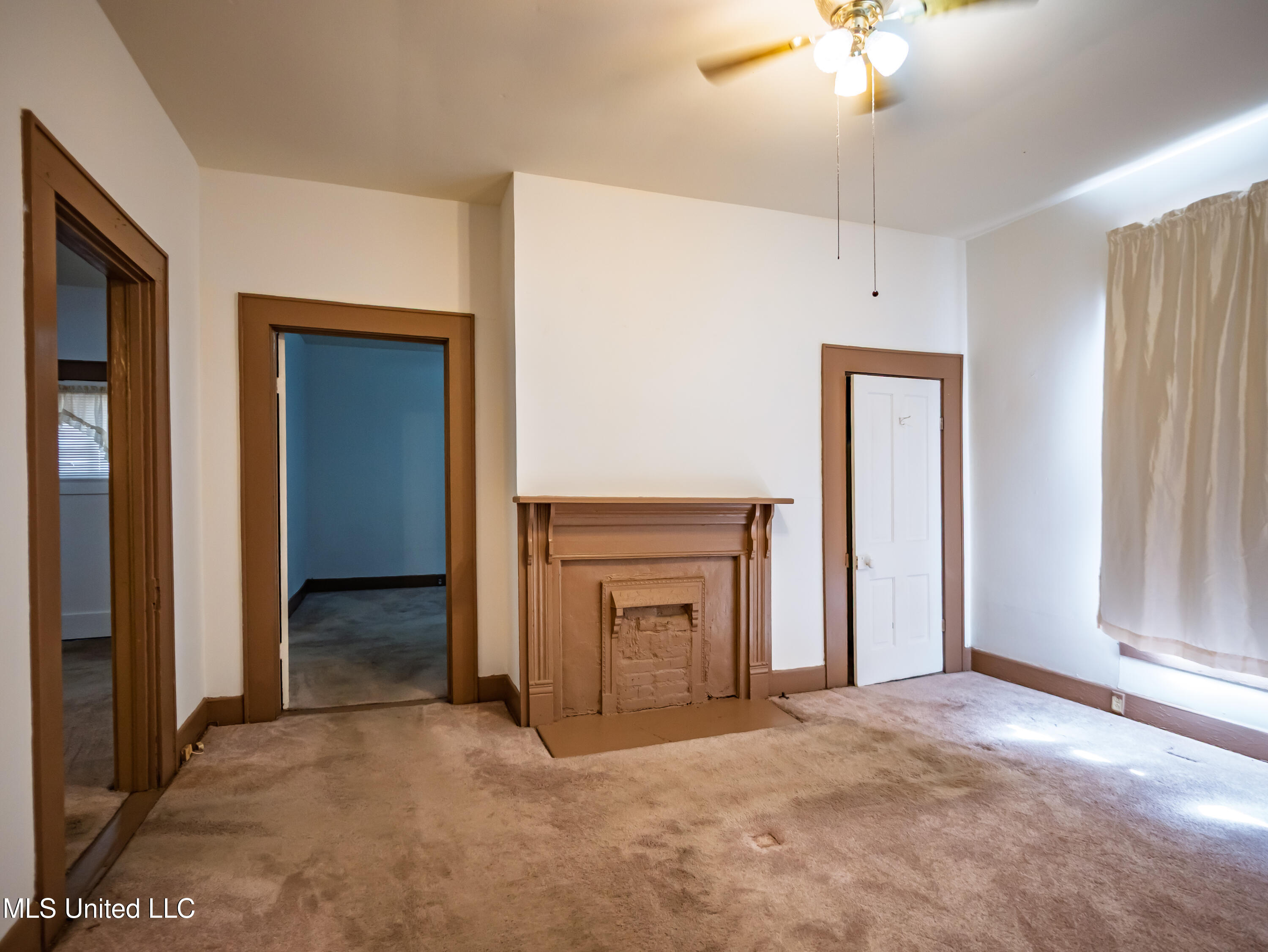 210 Eureka Street Property Photo 22