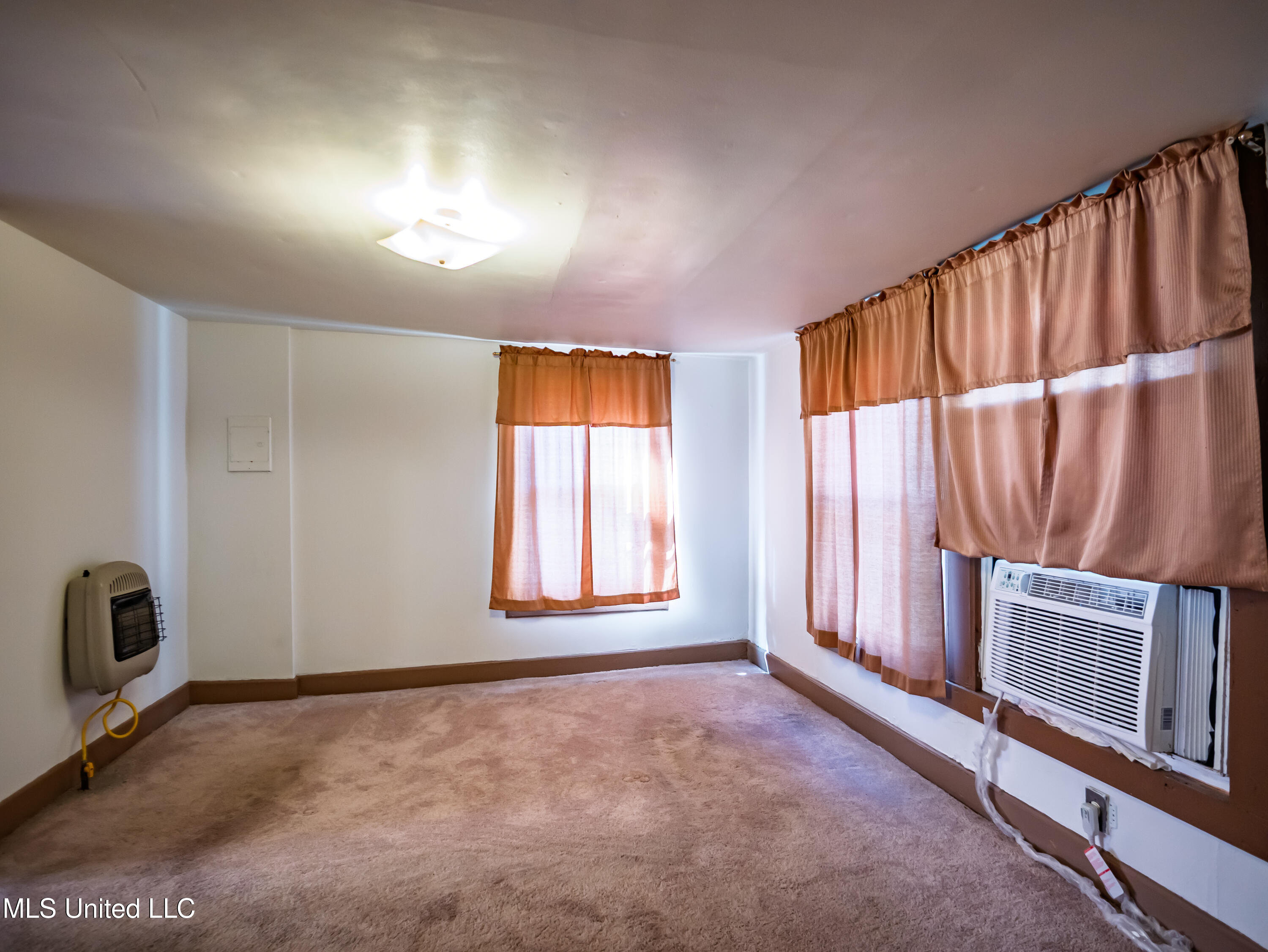 210 Eureka Street Property Photo 26