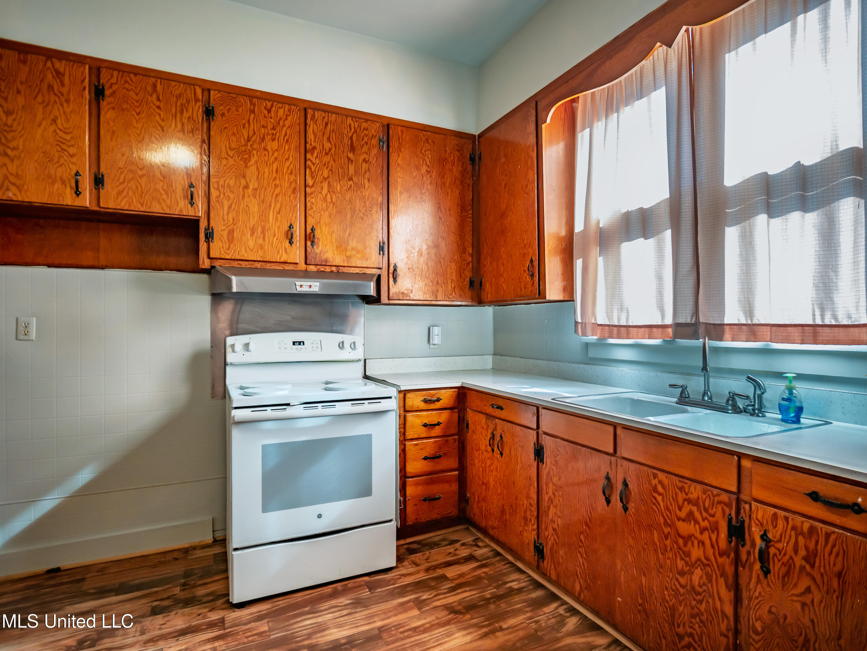 210 Eureka Street Property Photo 54