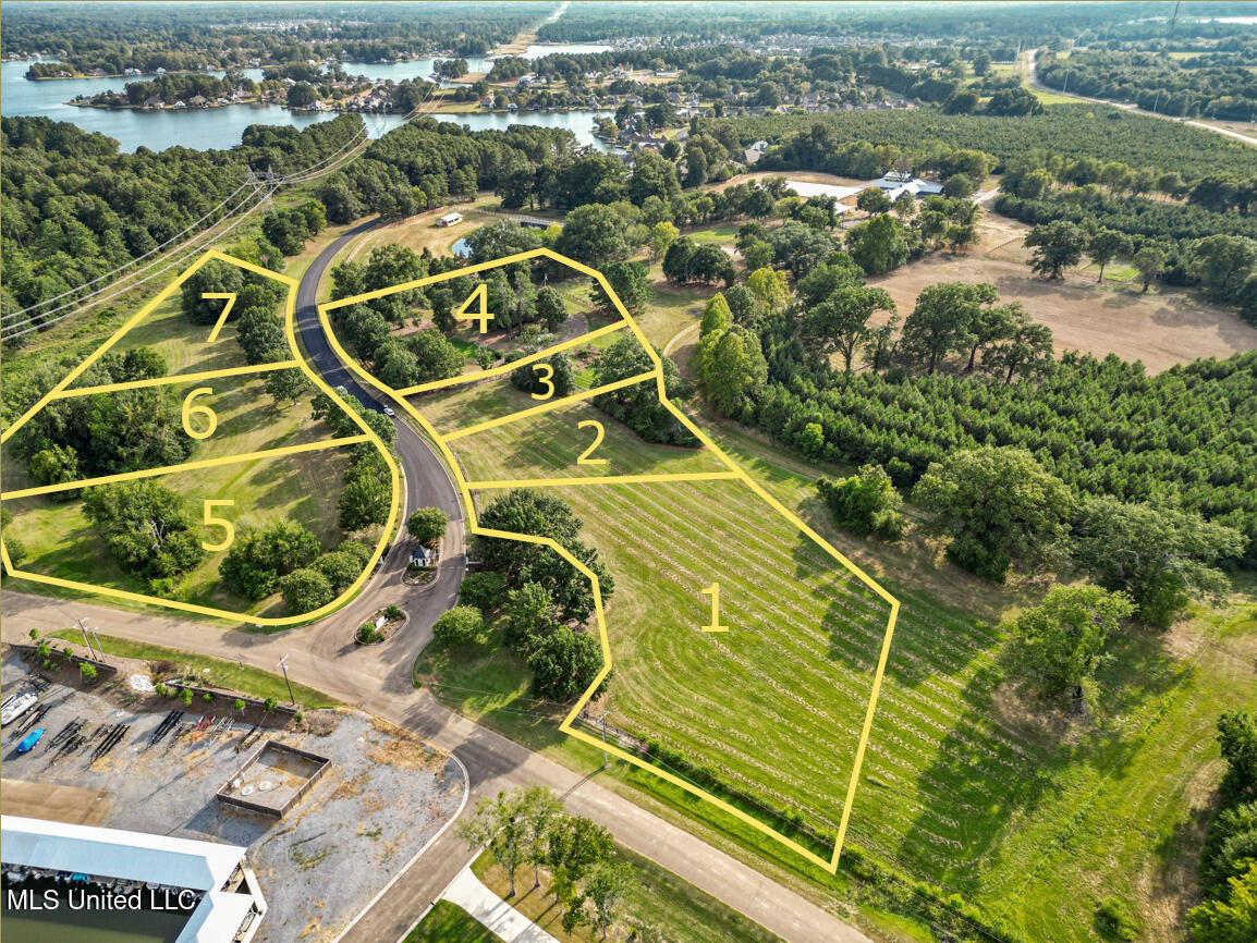Northshore Boulevard Property Photo 1