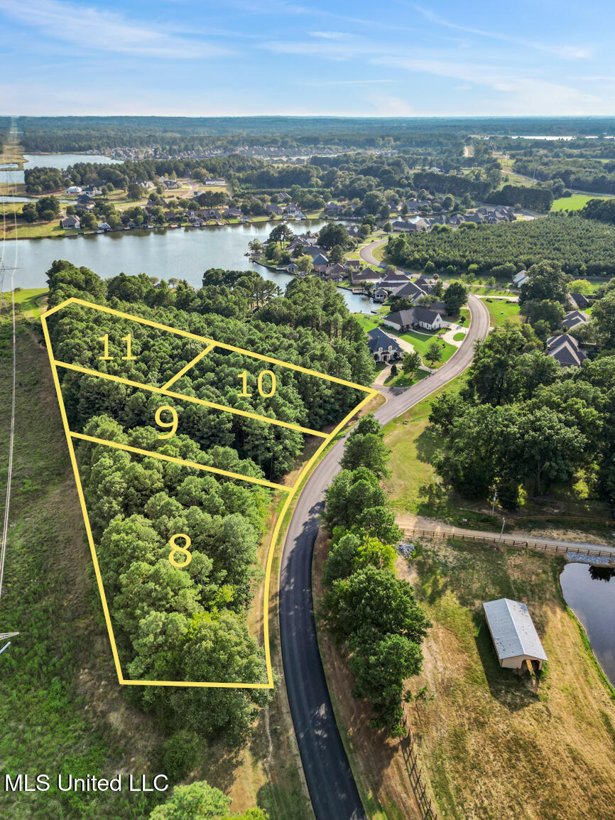 Northshore Boulevard Property Photo 4