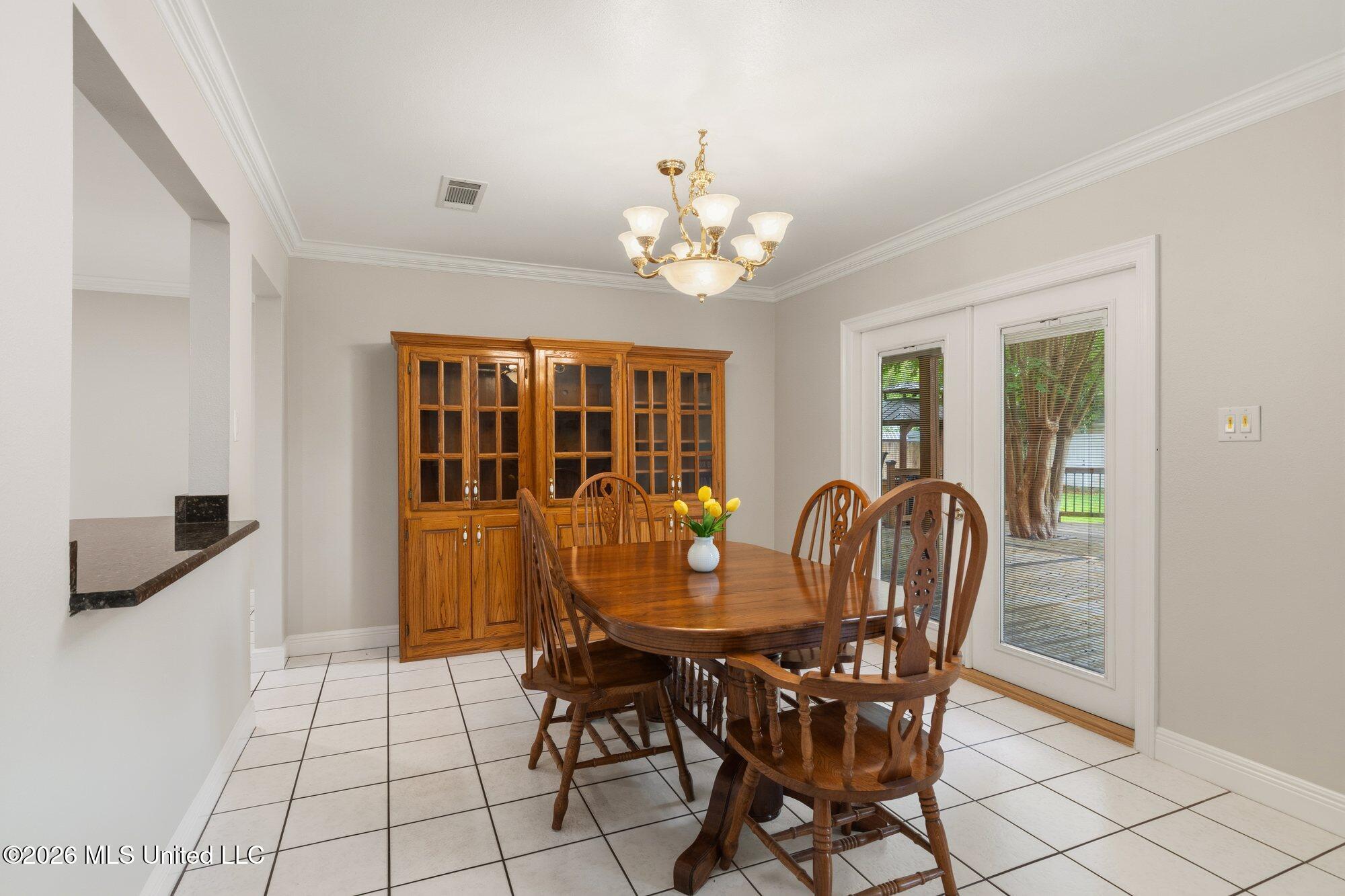 18029 Commission Road Property Photo 5