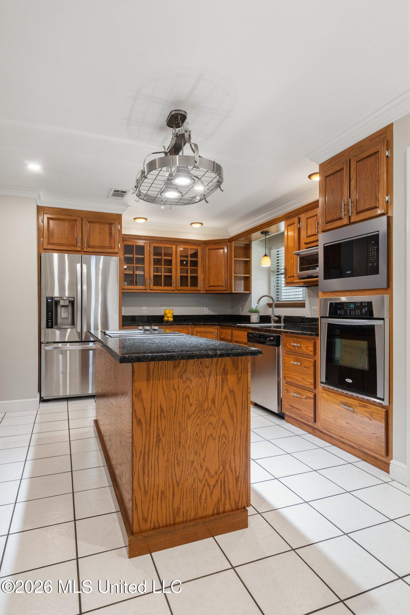 18029 Commission Road Property Photo 8