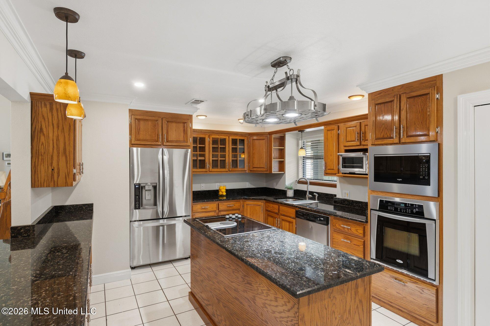 18029 Commission Road Property Photo 10