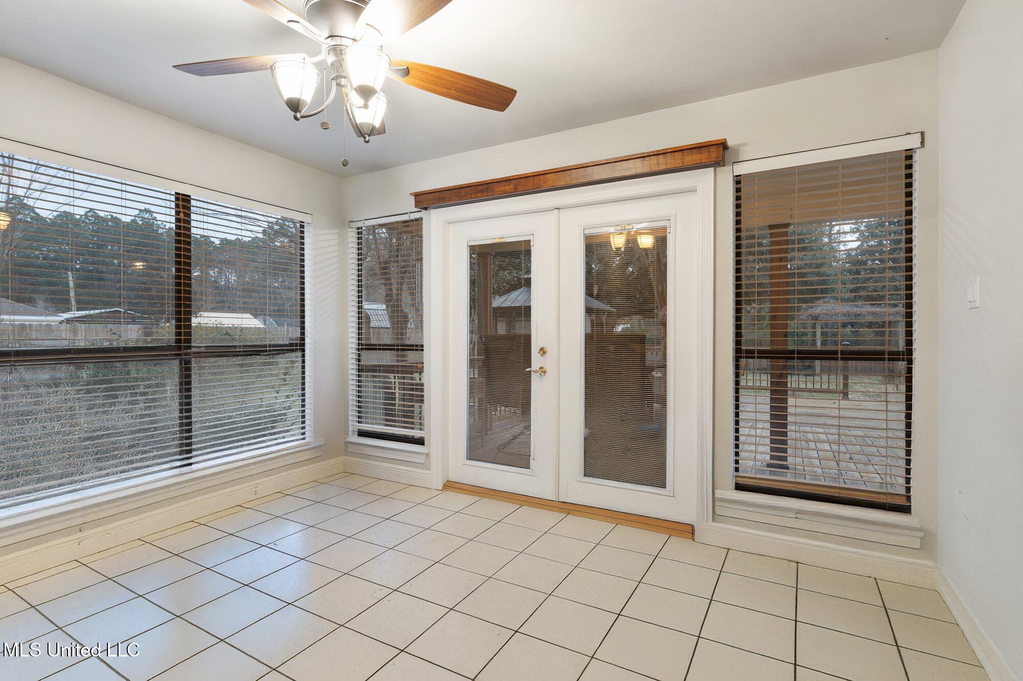 18029 Commission Road Property Photo 12