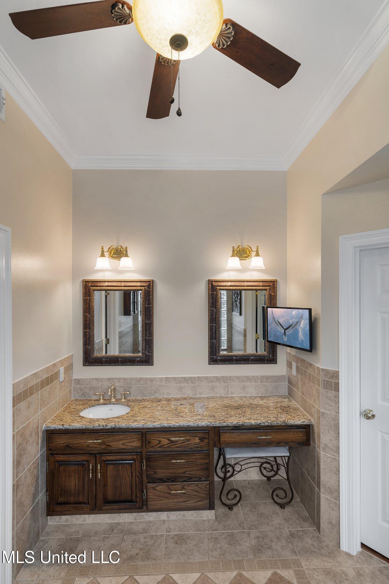 18029 Commission Road Property Photo 16