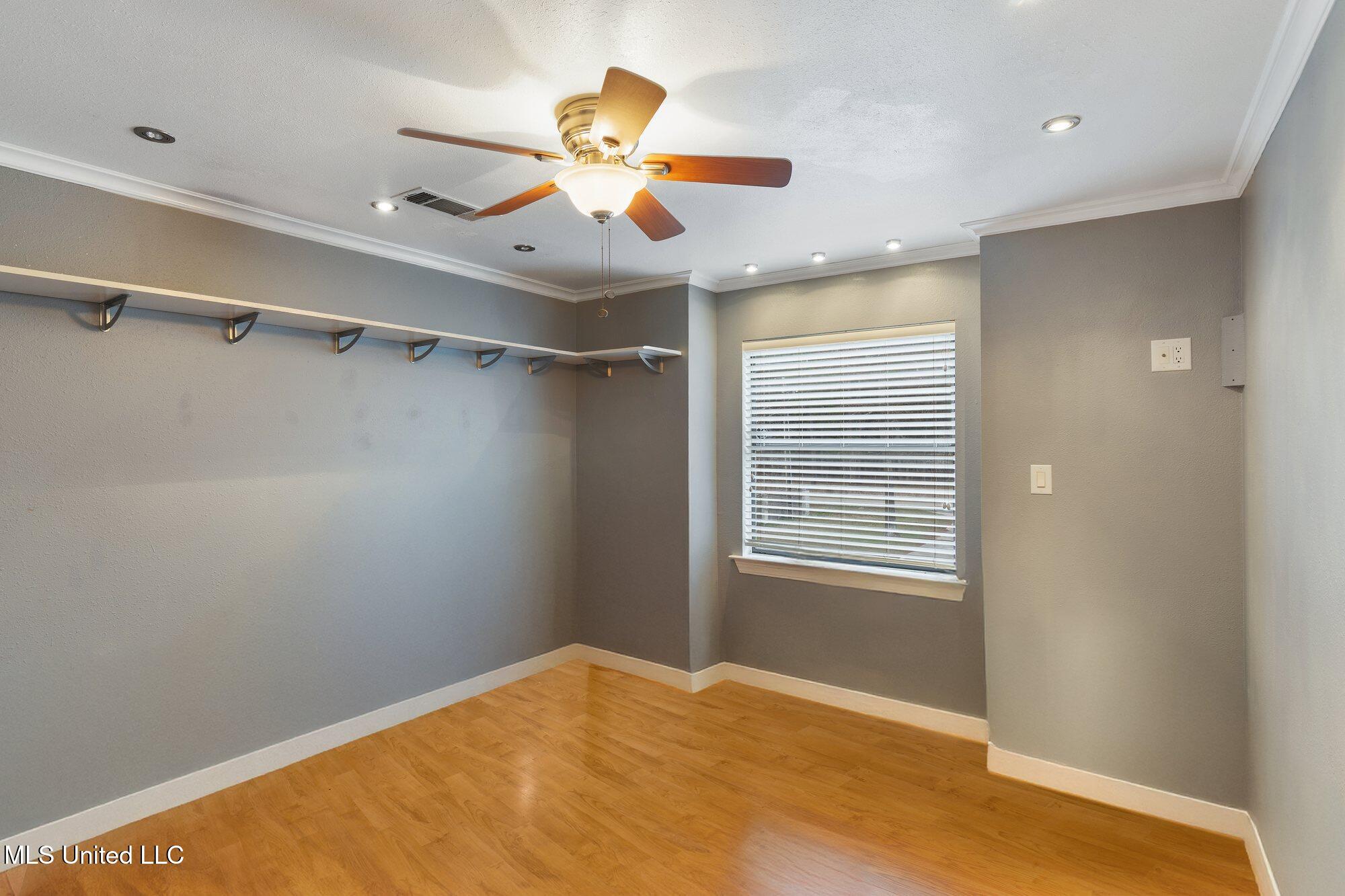 18029 Commission Road Property Photo 21
