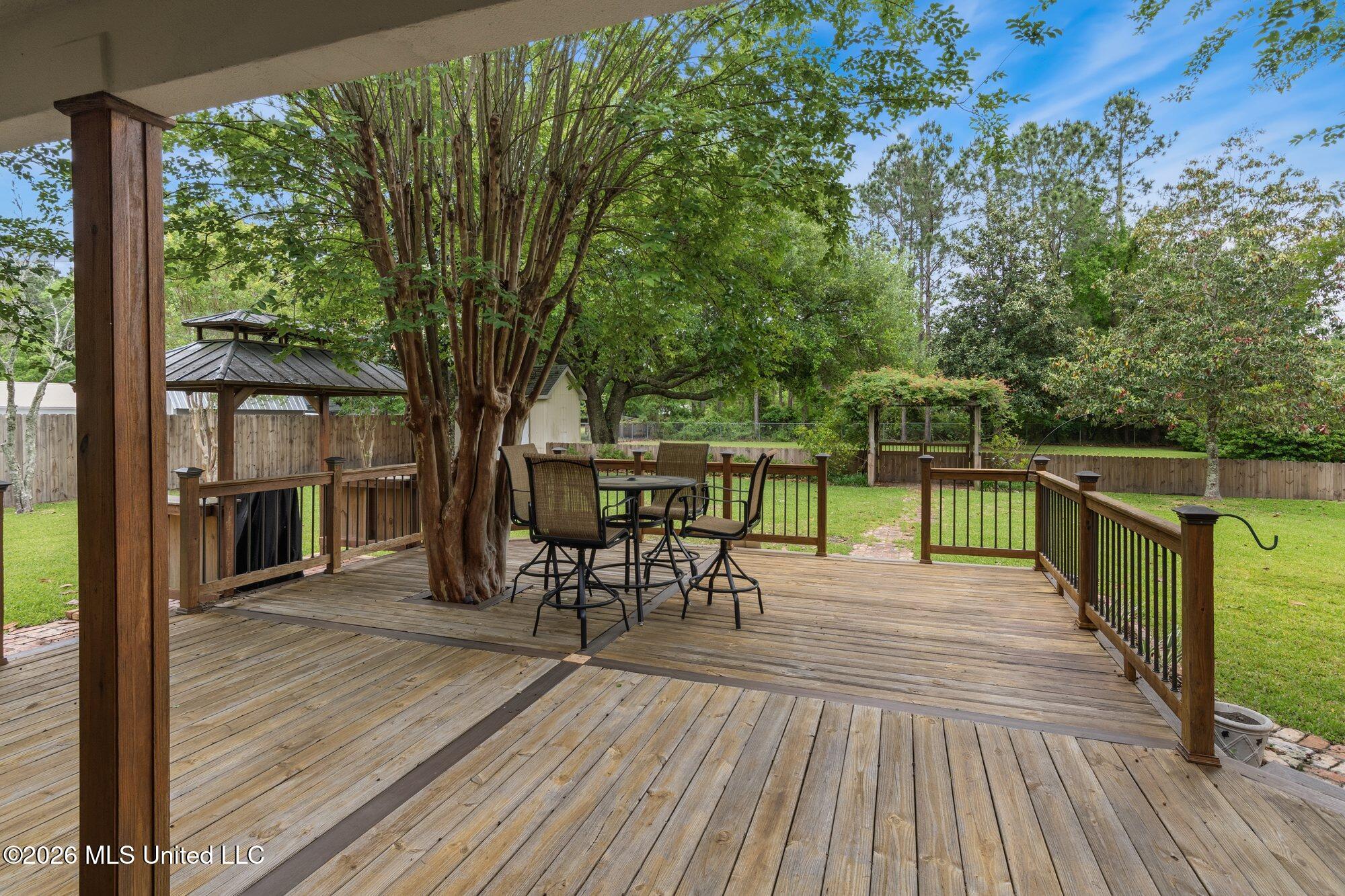 18029 Commission Road Property Photo 25