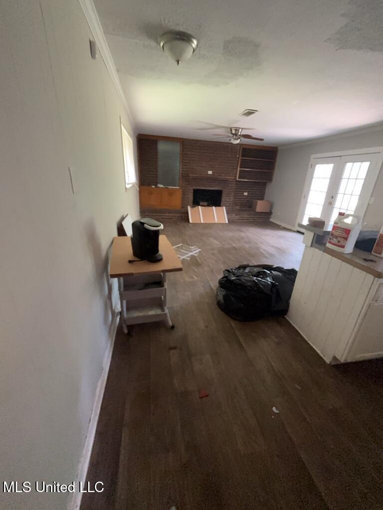 351 Elms Court Circle Property Photo 9