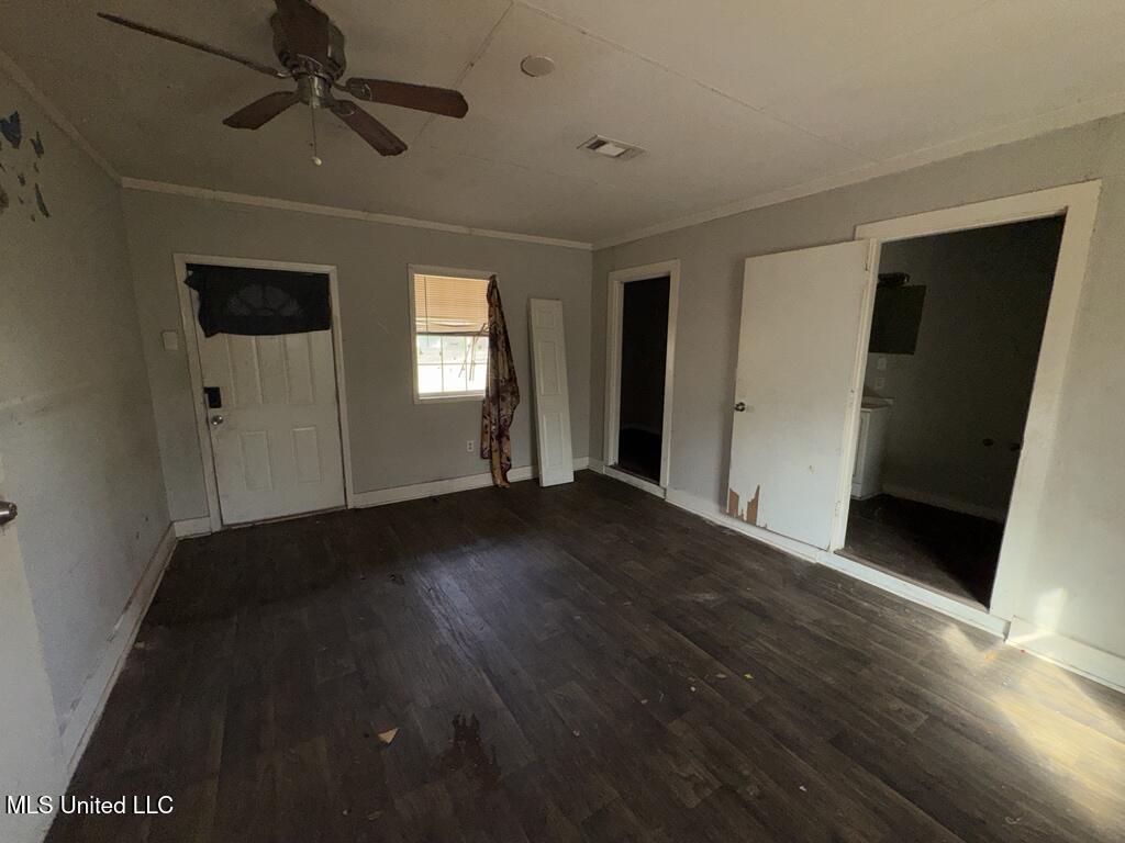 921 Westway Street Property Photo 2