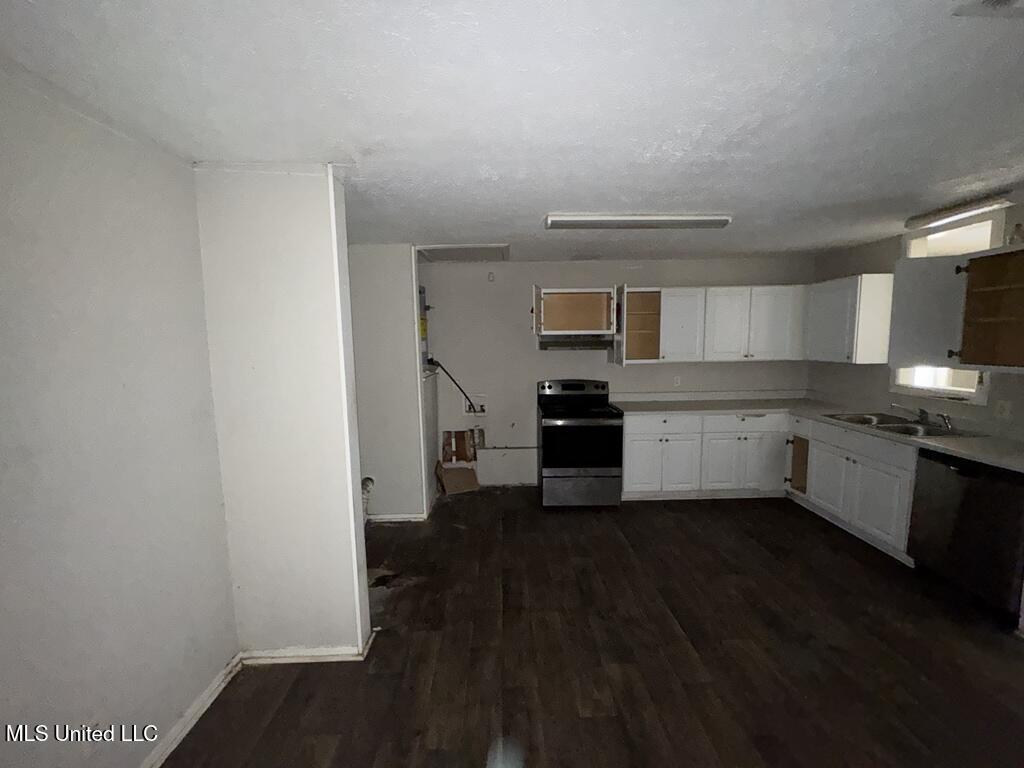 921 Westway Street Property Photo 4