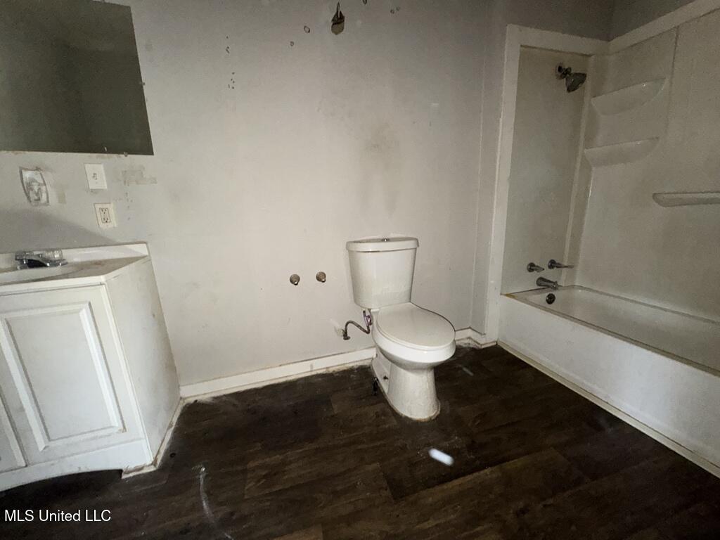 921 Westway Street Property Photo 13