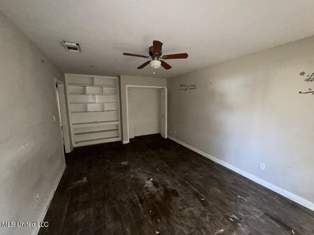 921 Westway Street Property Photo 14