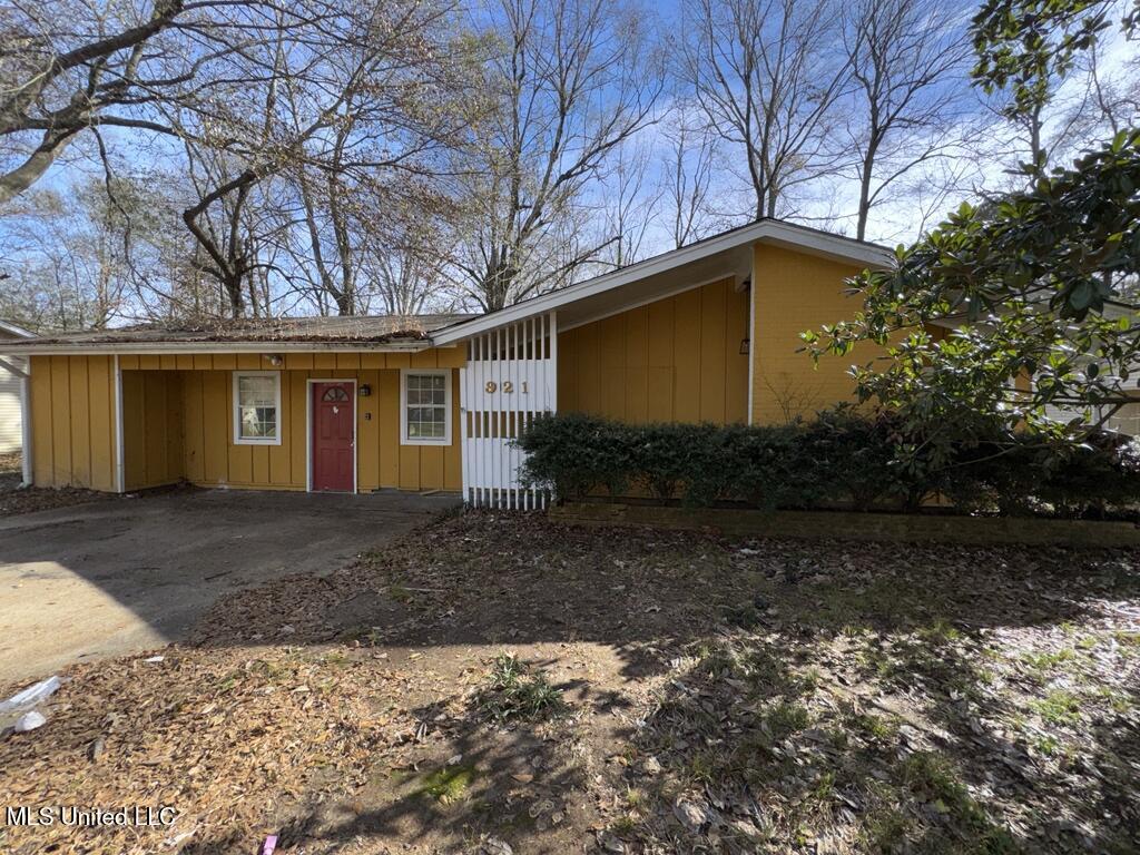 921 Westway Street Property Photo 15