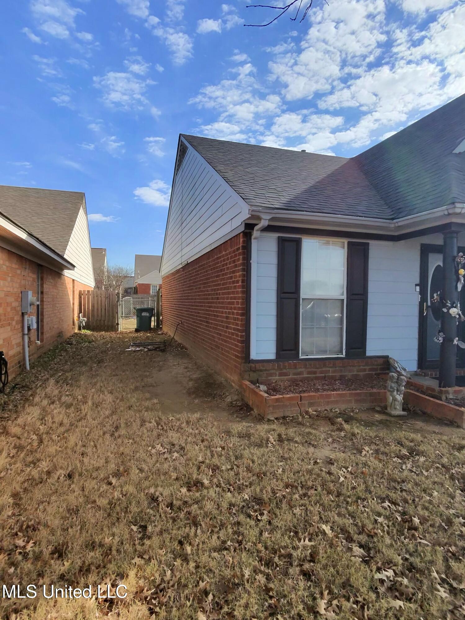 5434 Pollard Drive Property Photo 3