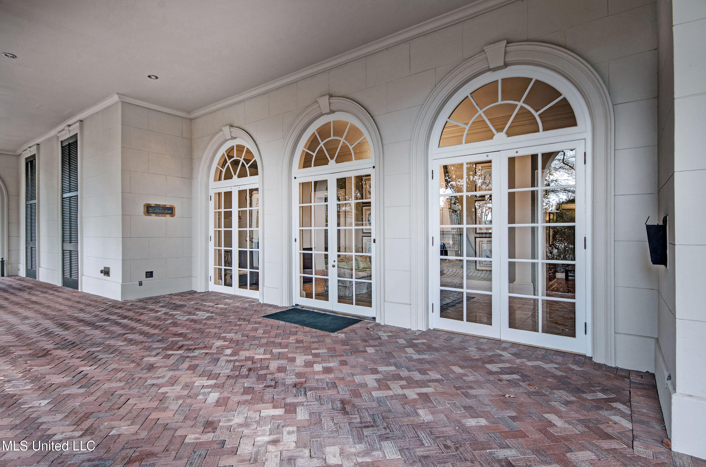1200 Meadowbrook Road Property Photo 7