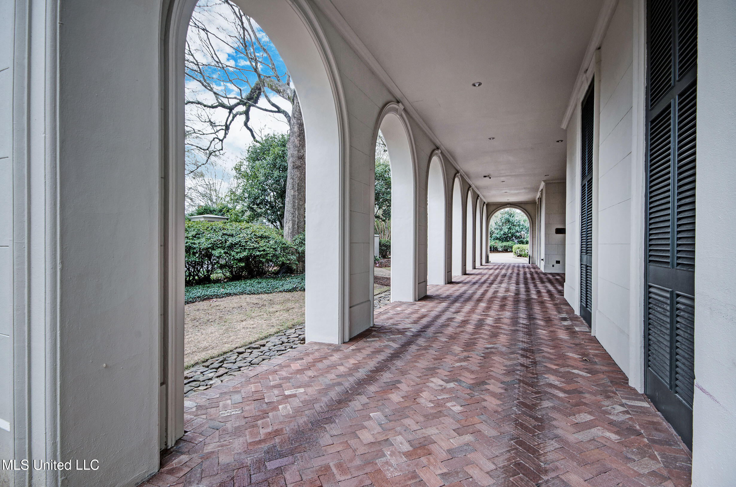 1200 Meadowbrook Road Property Photo 8
