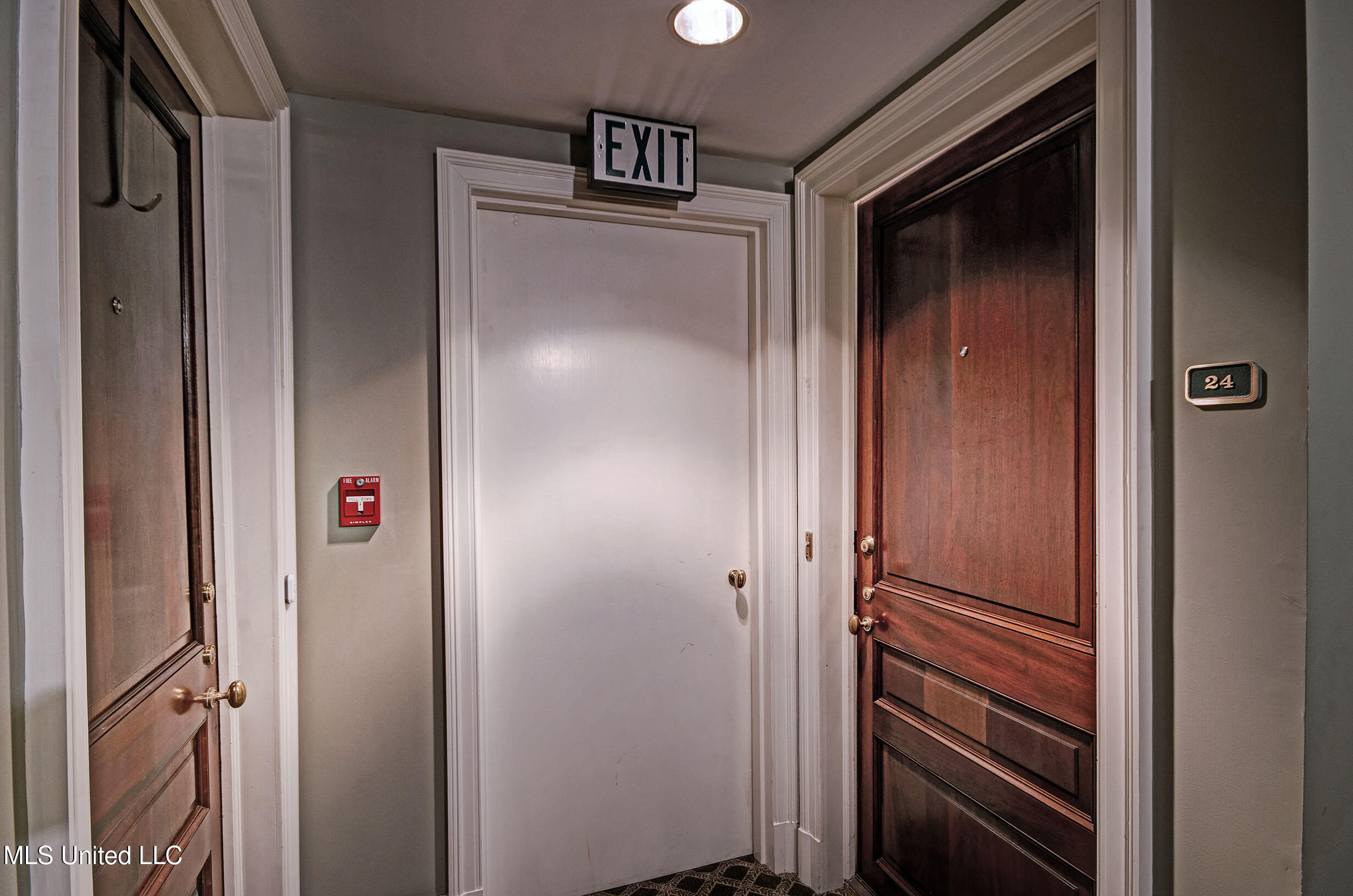 1200 Meadowbrook Road Property Photo 11