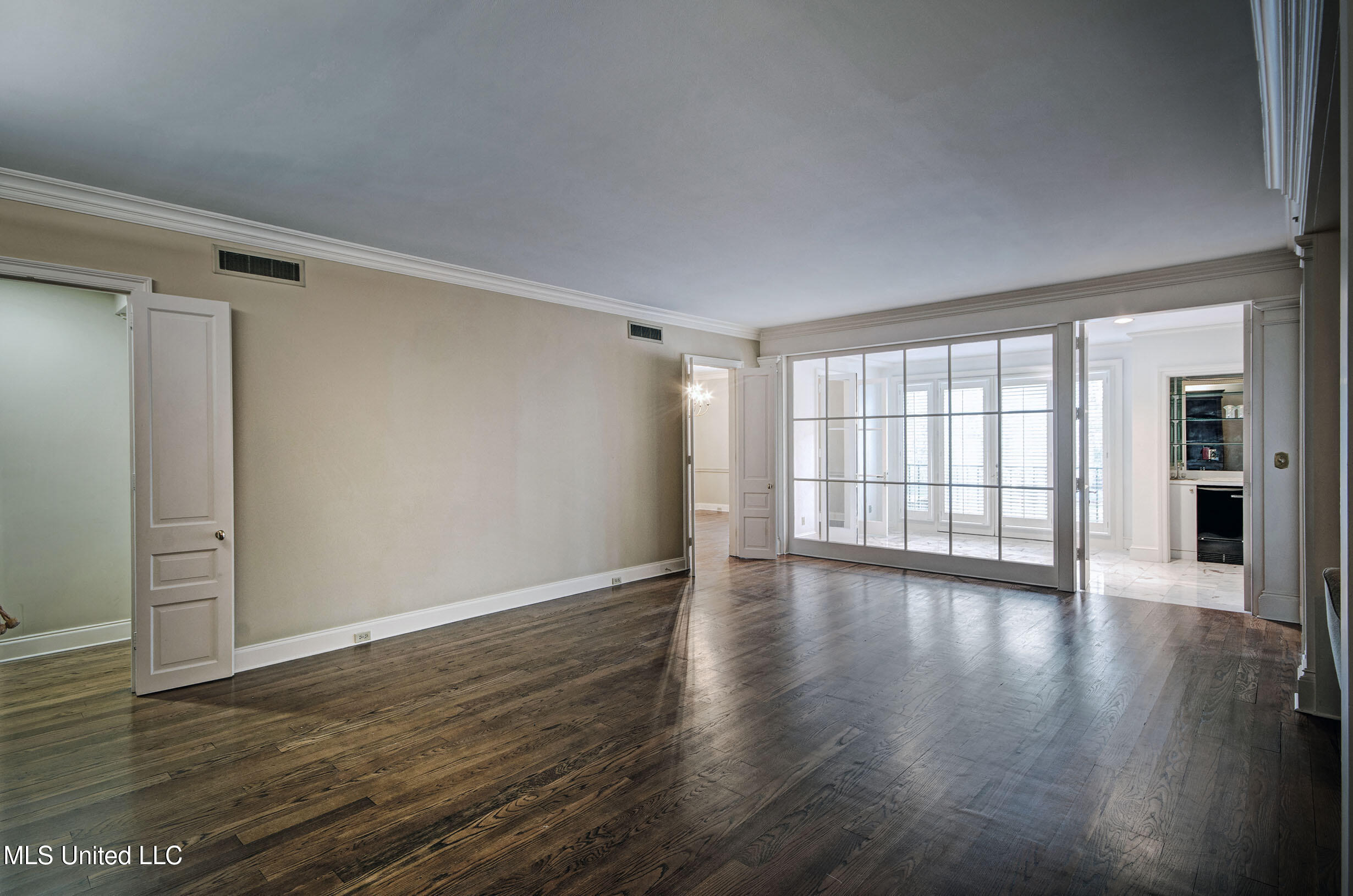 1200 Meadowbrook Road Property Photo 16