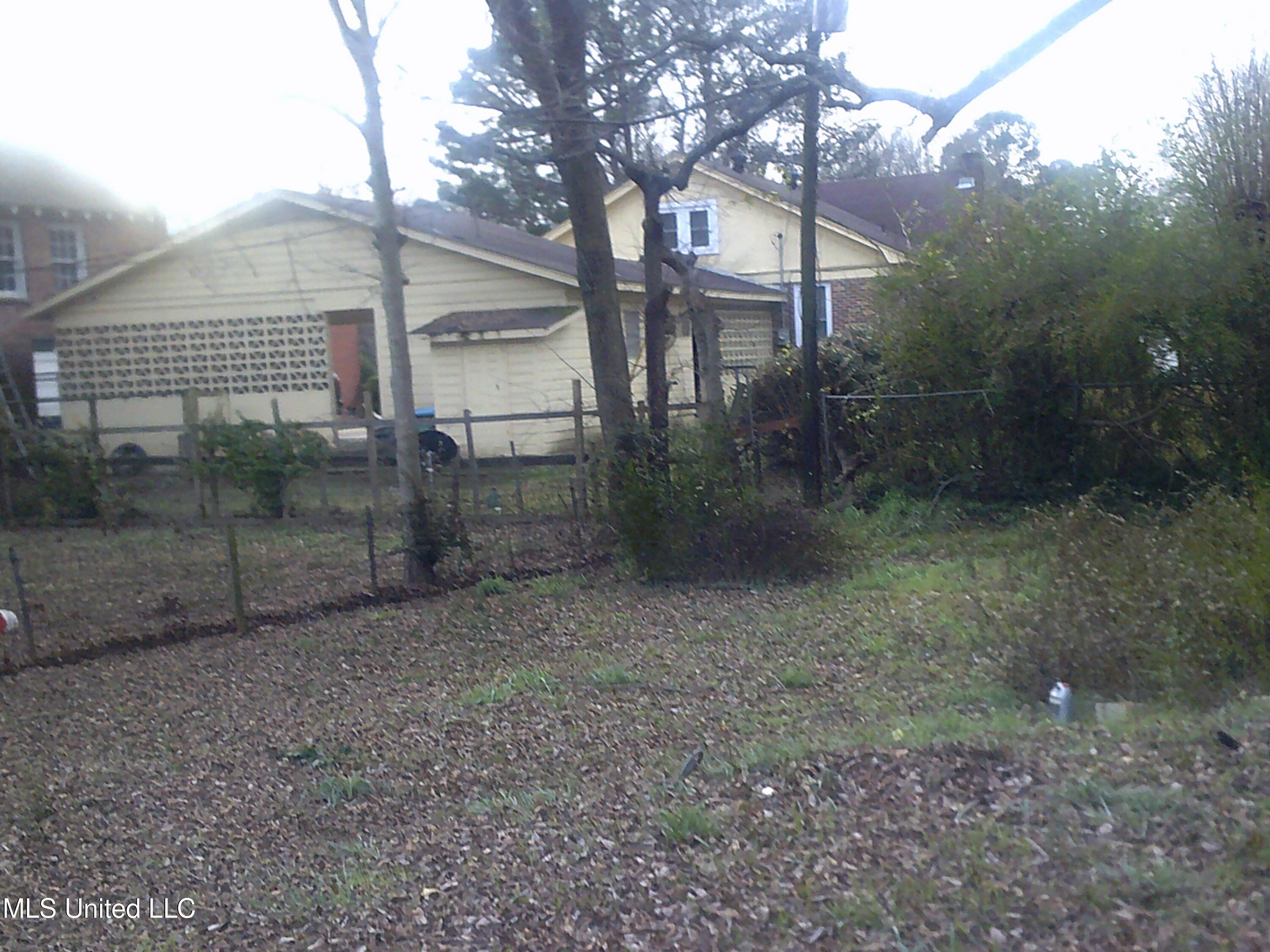 1135 S Mound Street Property Photo 5