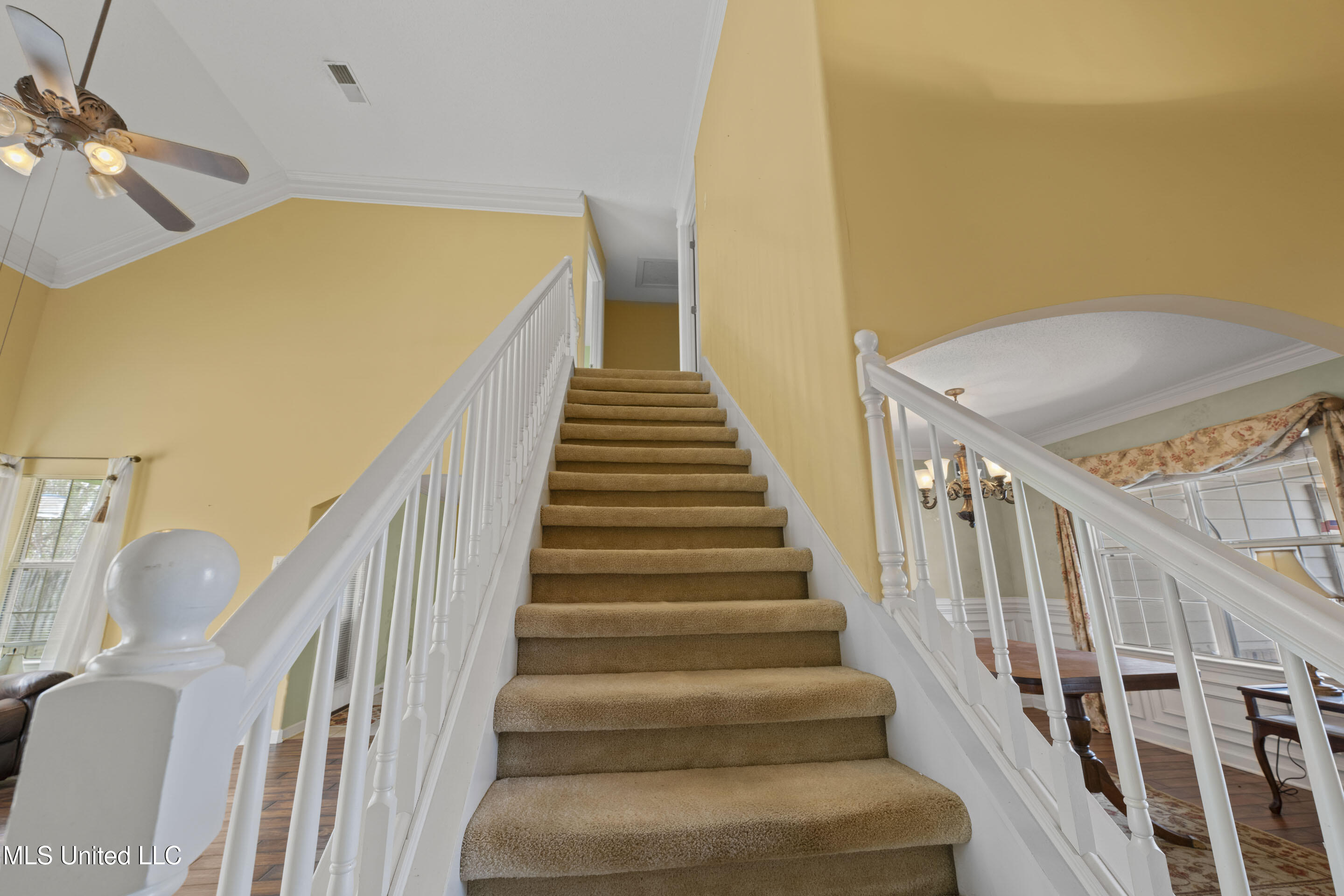 9861 Alexanders Ridge Drive Property Photo 17