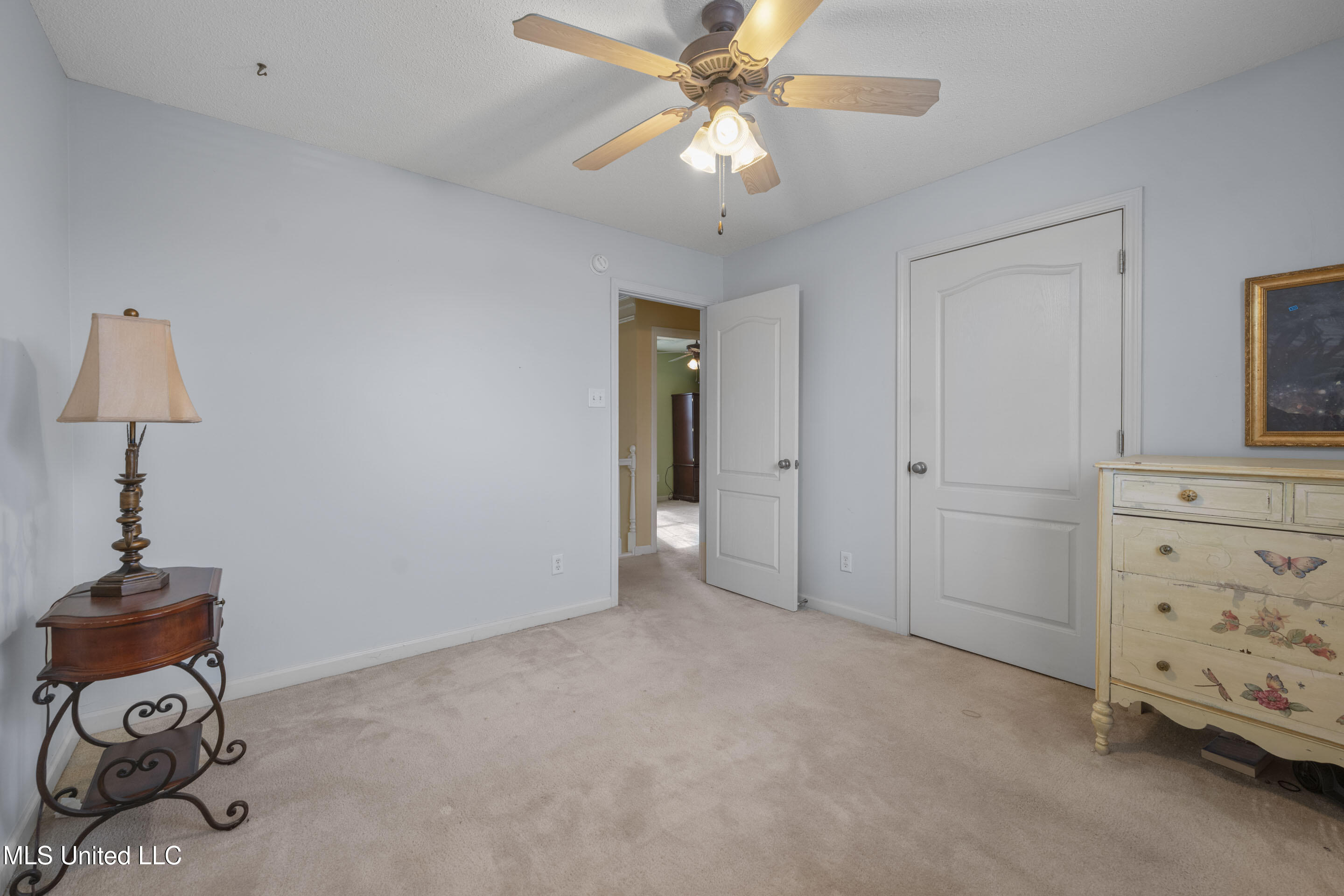 9861 Alexanders Ridge Drive Property Photo 19