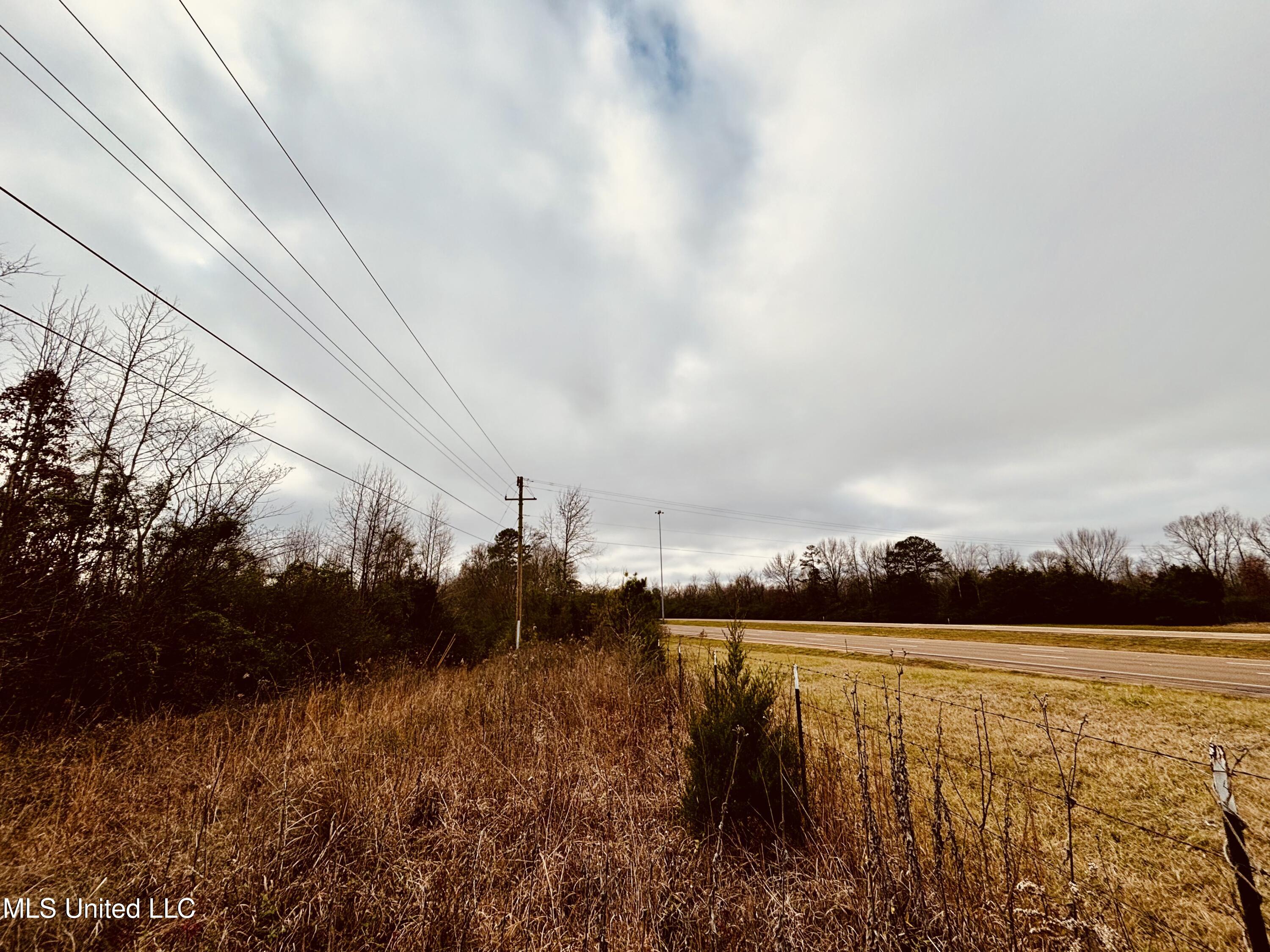 01 South Frontage Road Property Photo 11