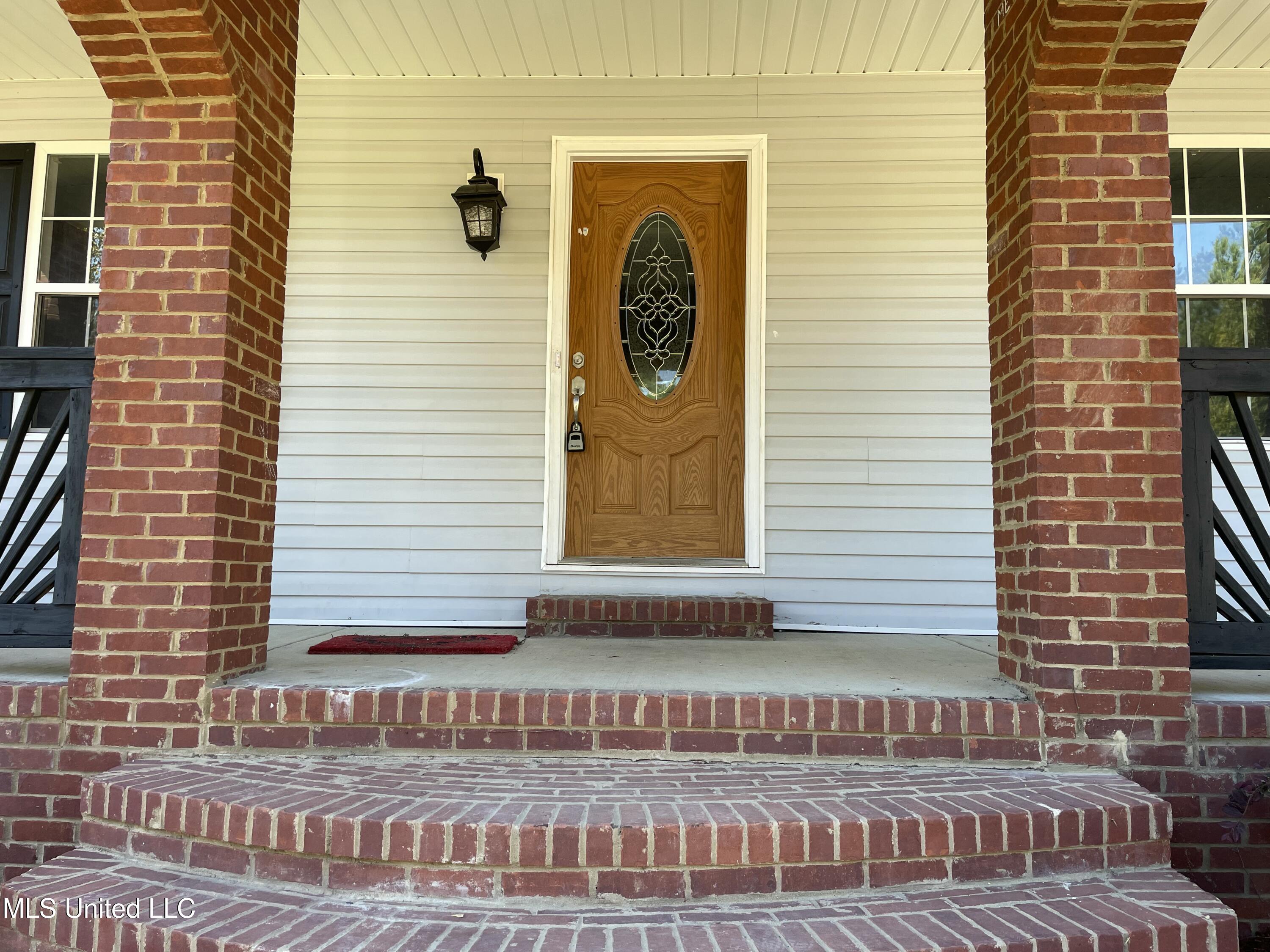 112 Ashwood Drive Property Photo 3