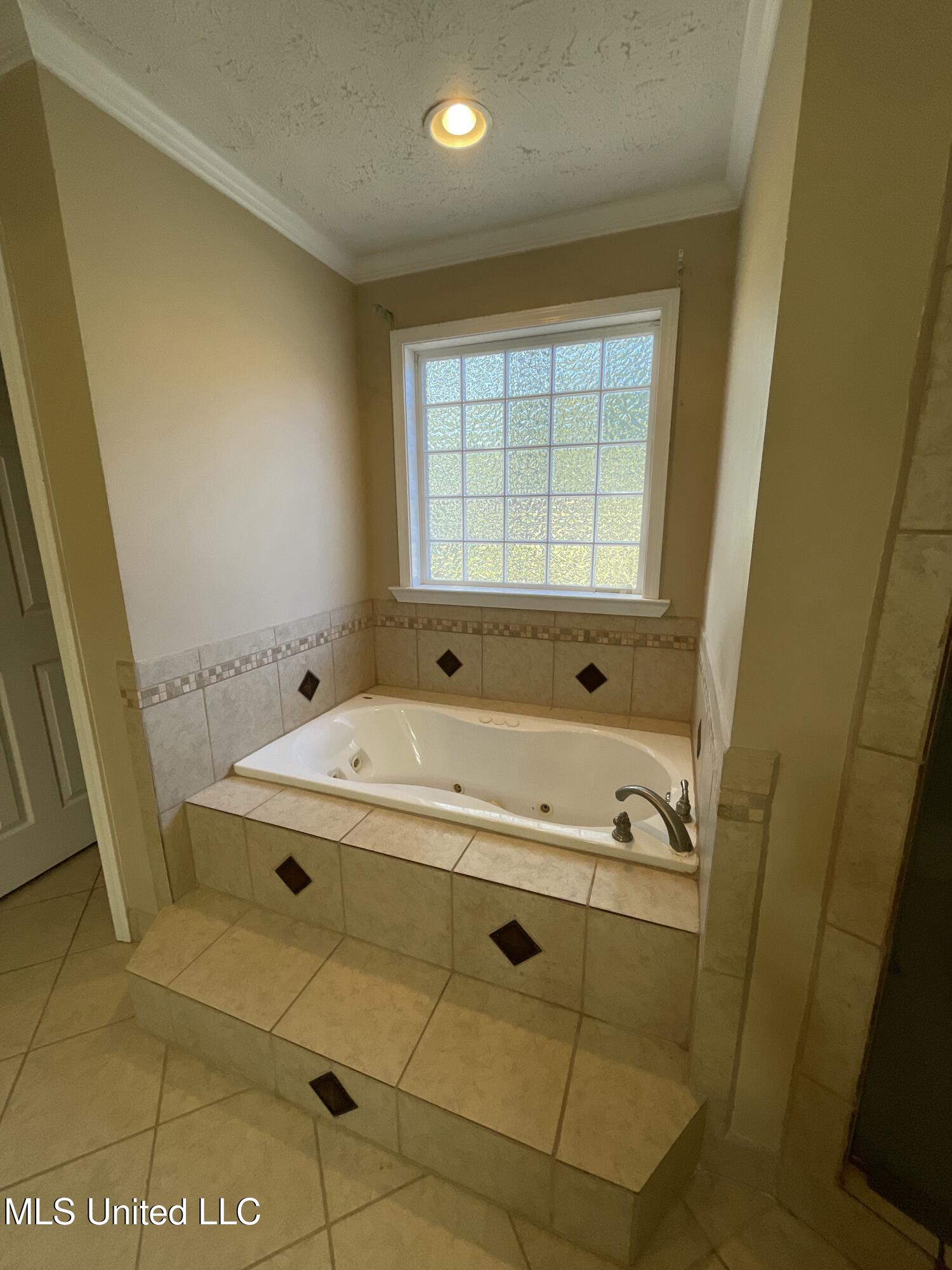 112 Ashwood Drive Property Photo 13