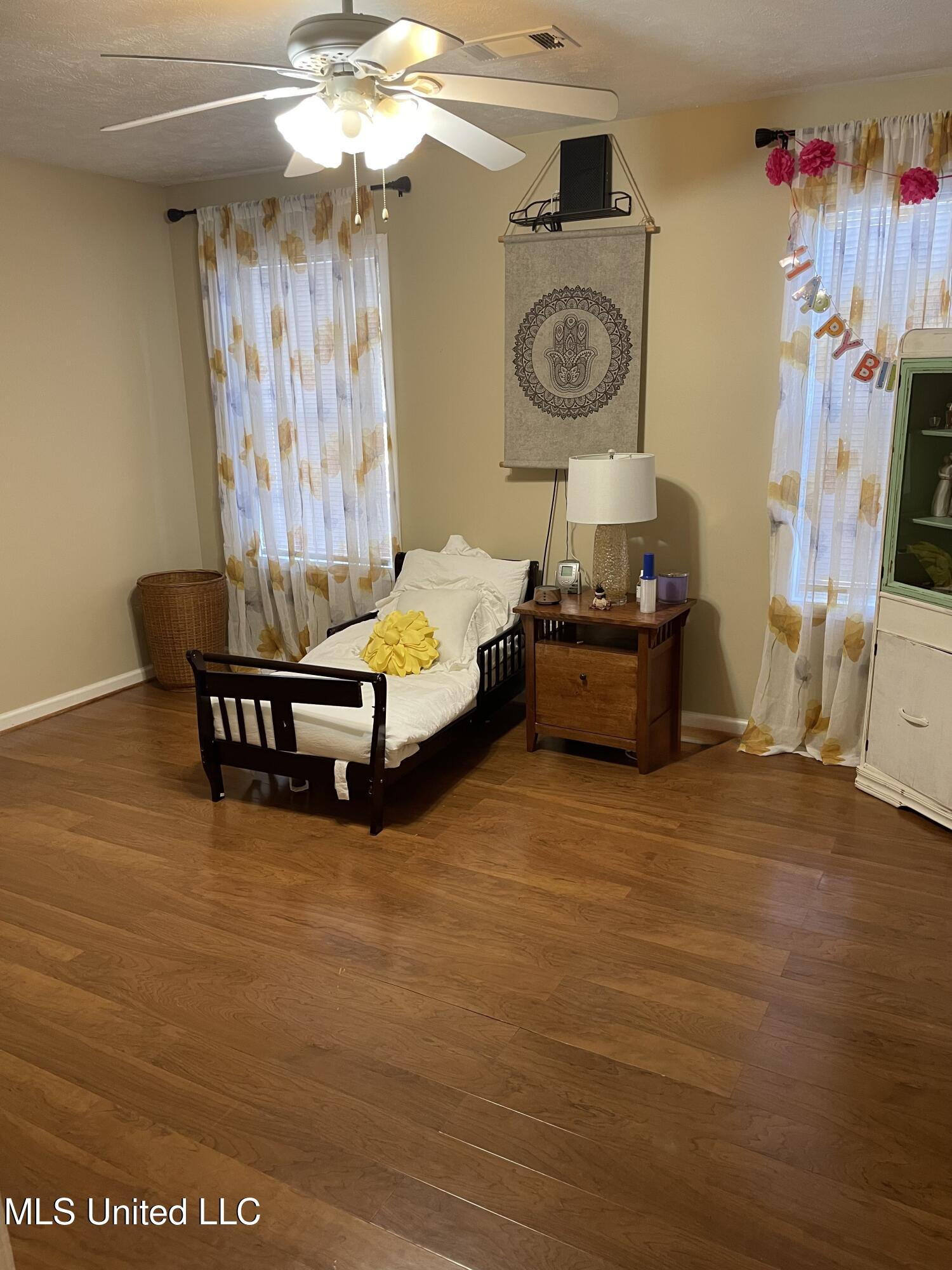 112 Ashwood Drive Property Photo 19