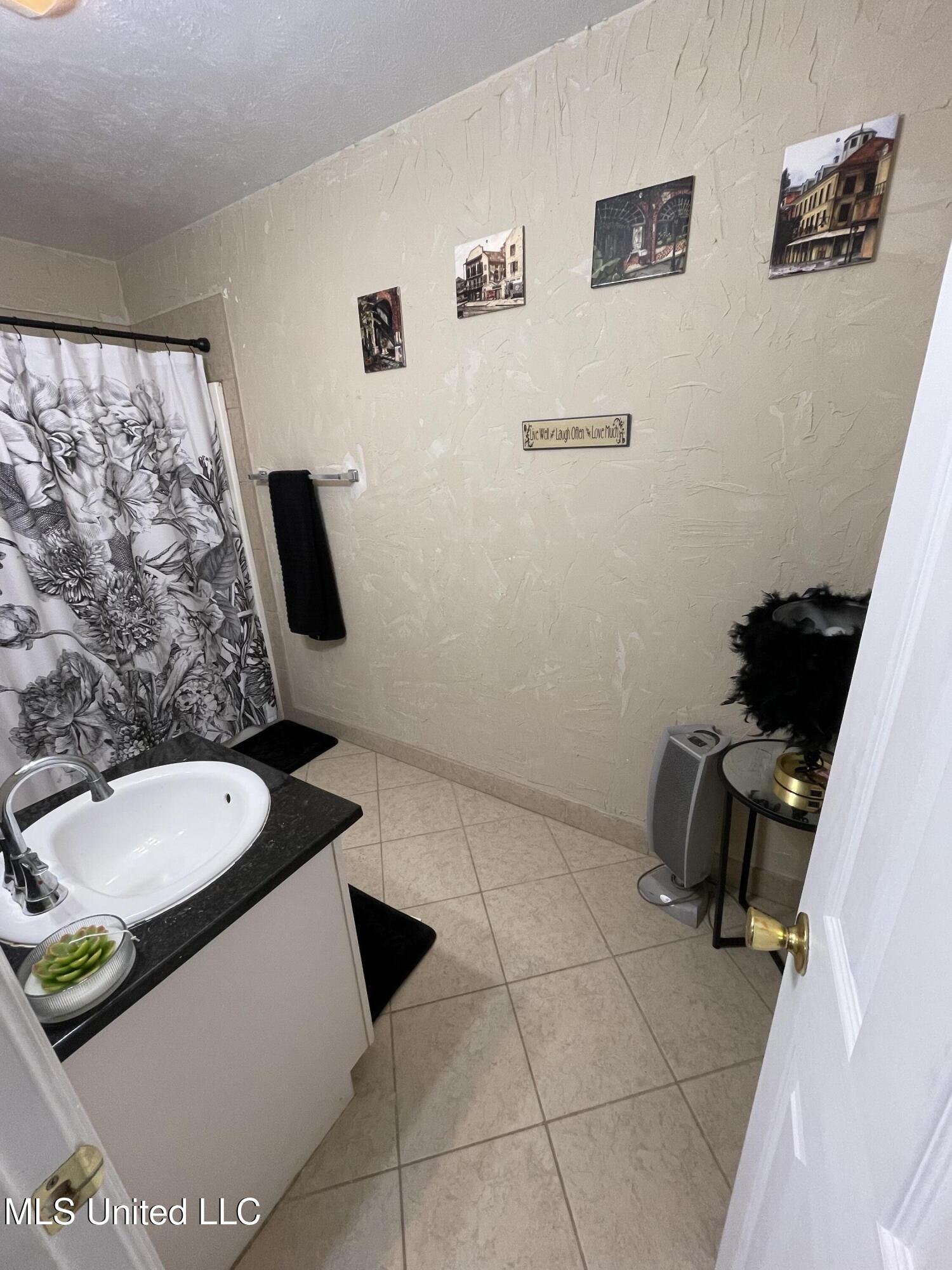 112 Ashwood Drive Property Photo 21