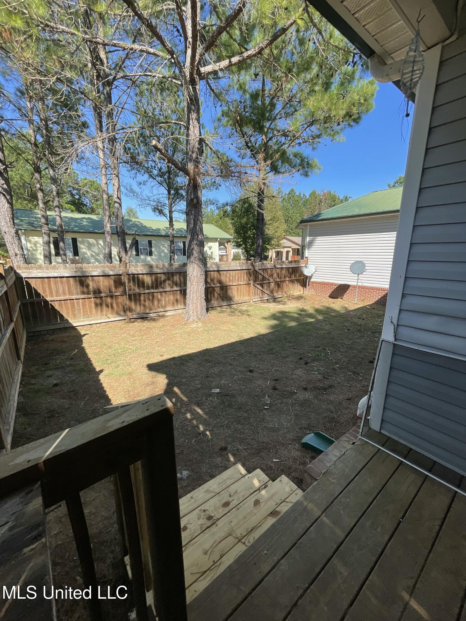 112 Ashwood Drive Property Photo 23