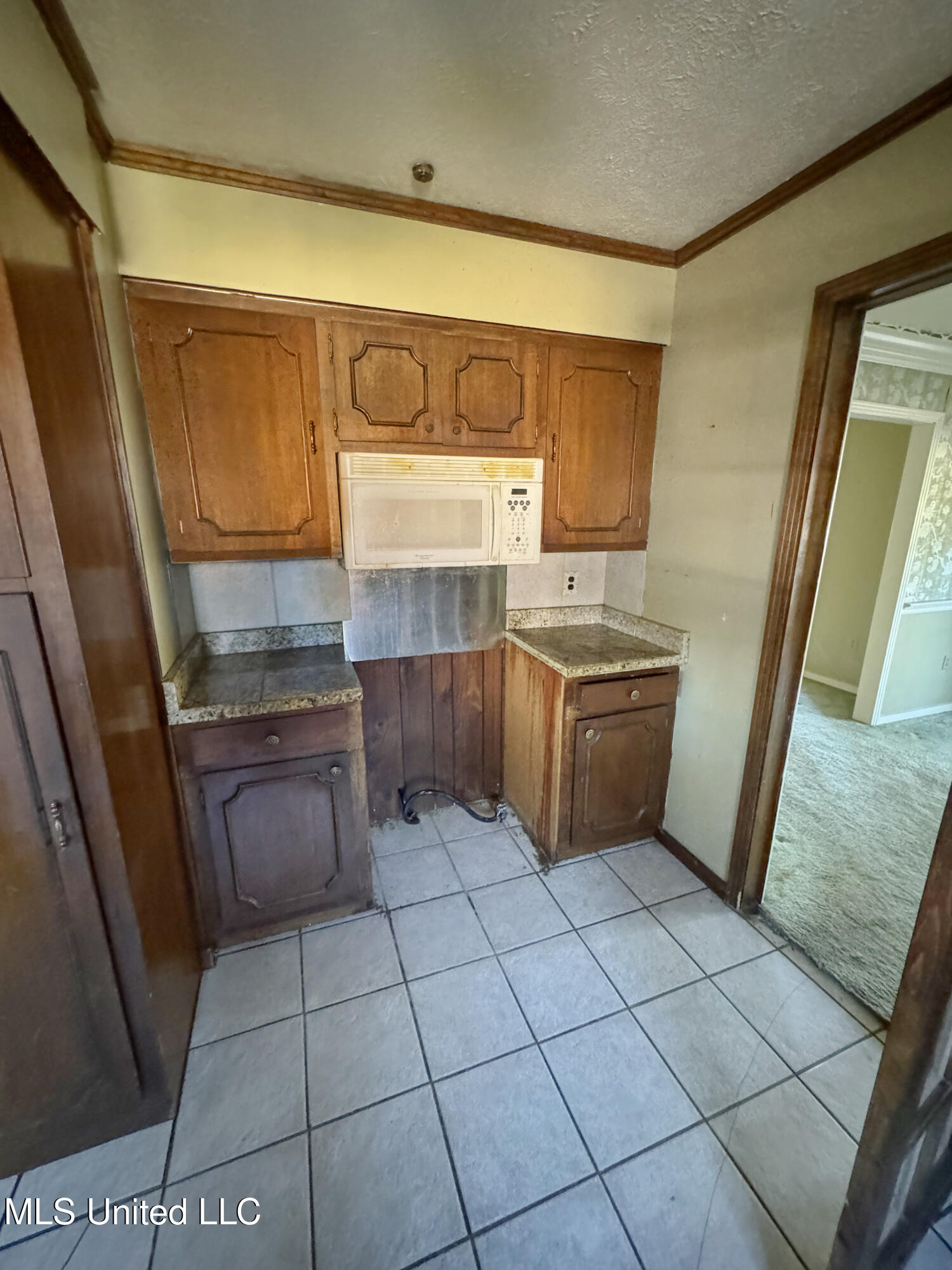 980 Royal Oak Drive Property Photo 10
