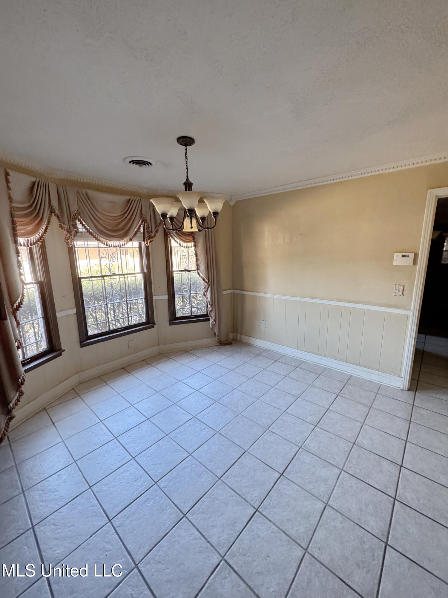 980 Royal Oak Drive Property Photo 12
