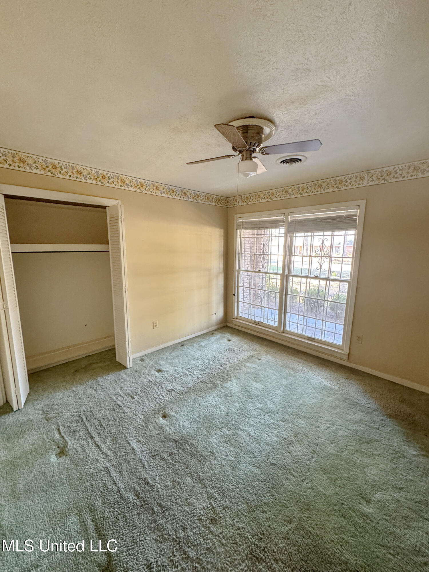 980 Royal Oak Drive Property Photo 16