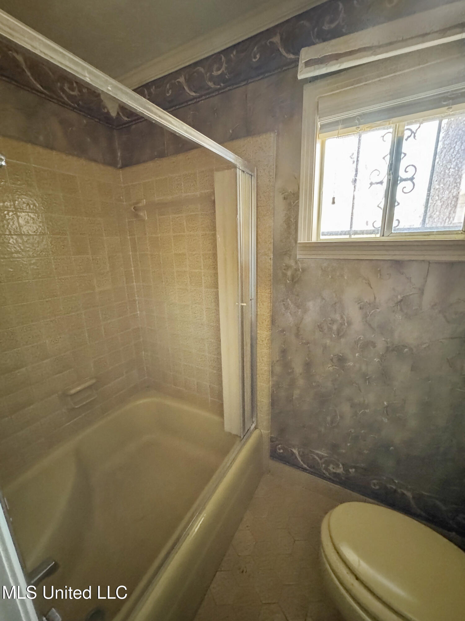980 Royal Oak Drive Property Photo 18