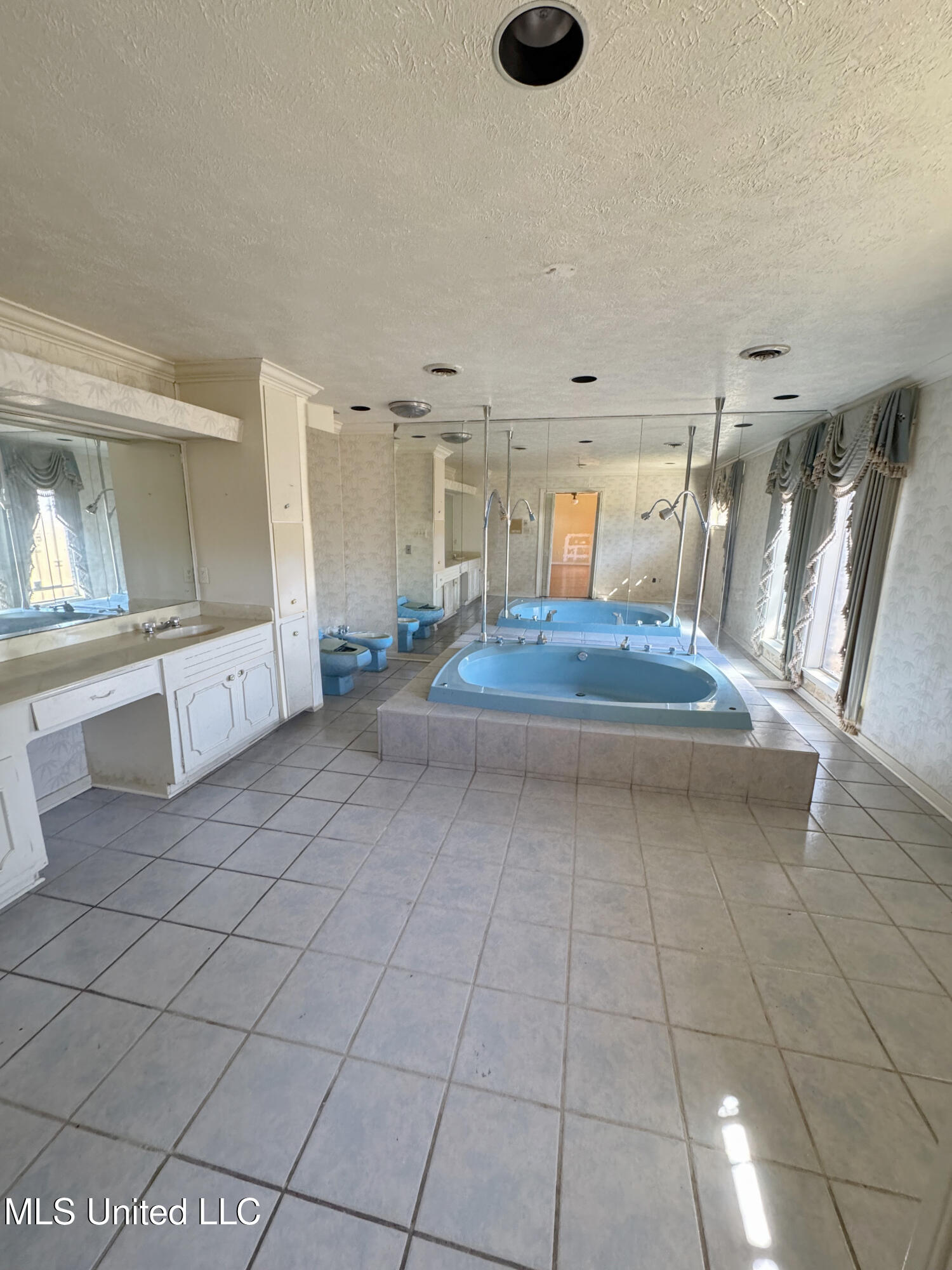 980 Royal Oak Drive Property Photo 24