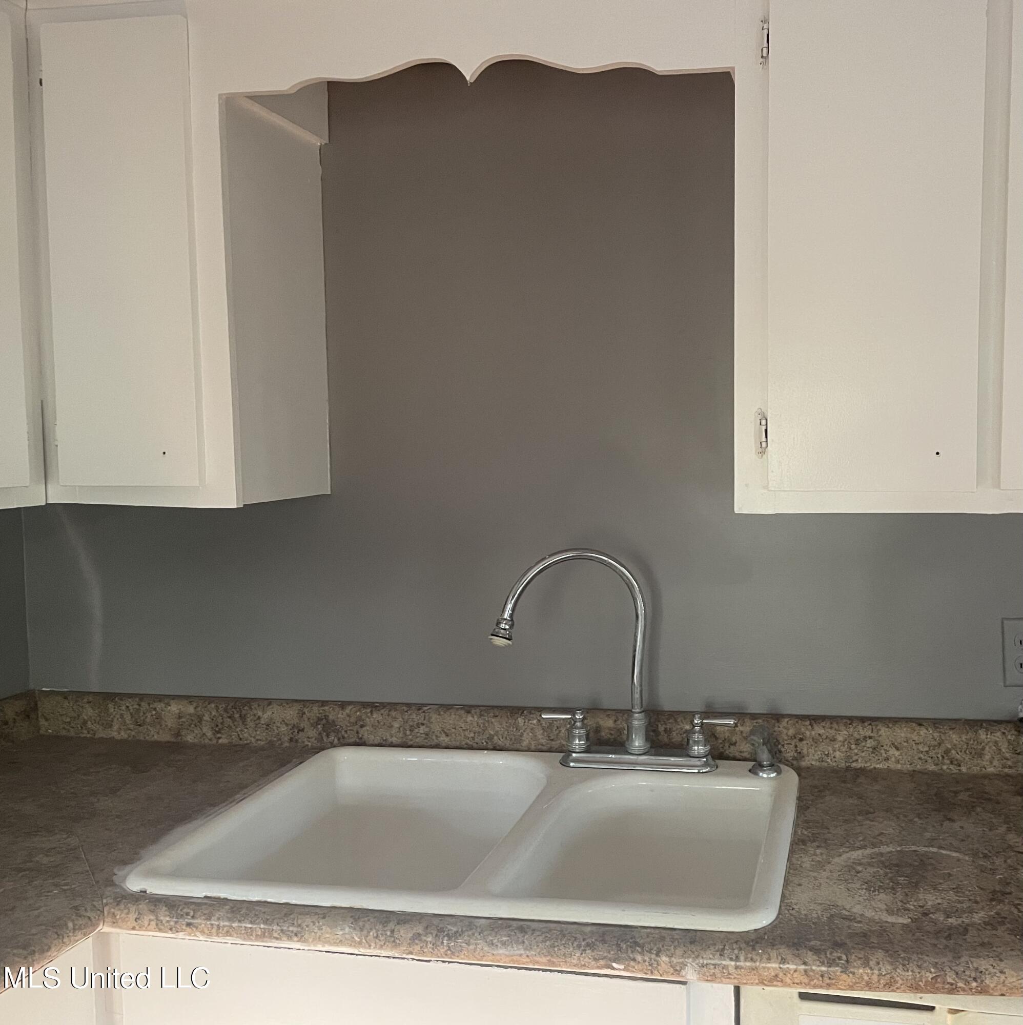 1235 Jacks Avenue Property Photo 8