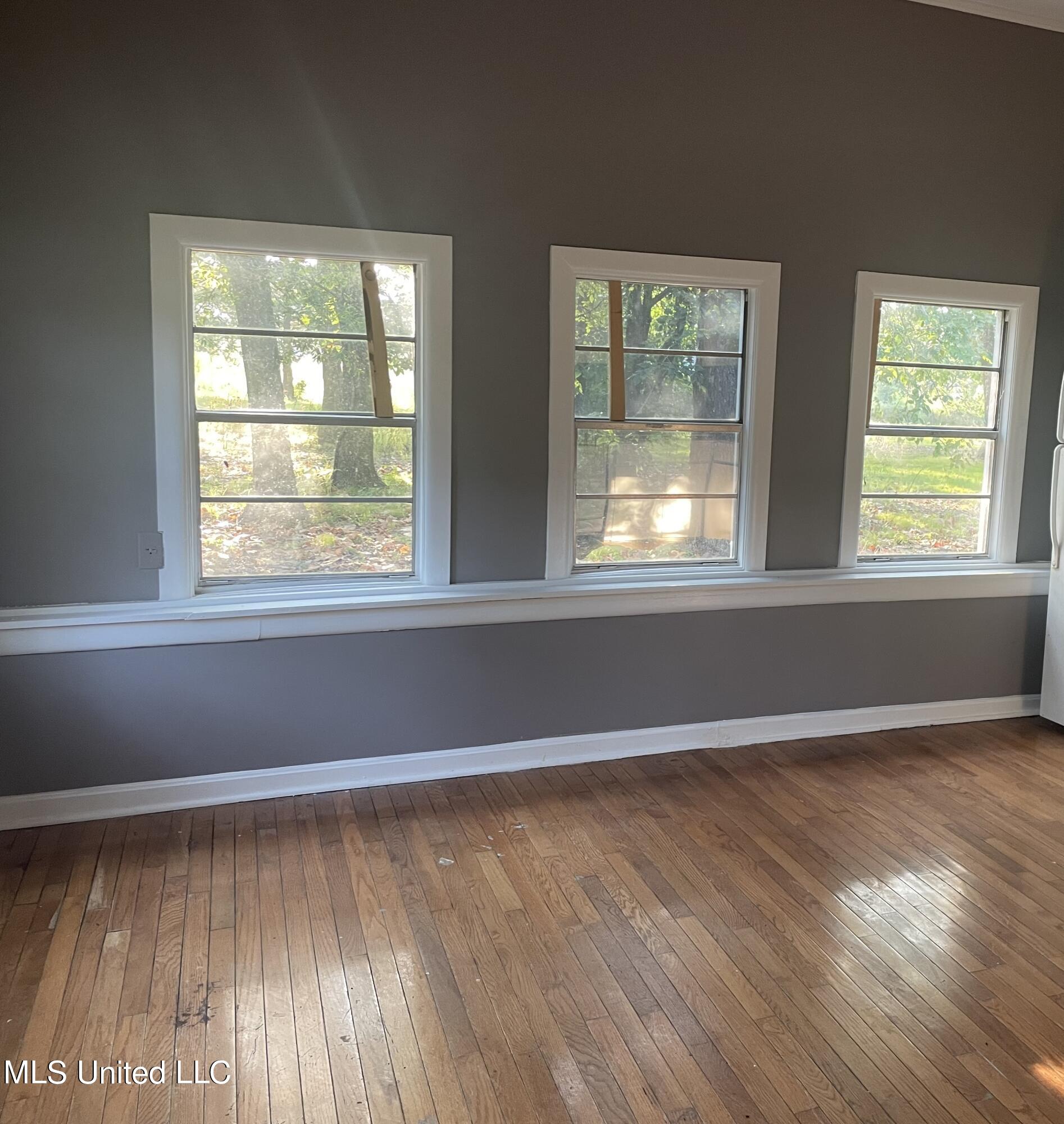 1235 Jacks Avenue Property Photo 9