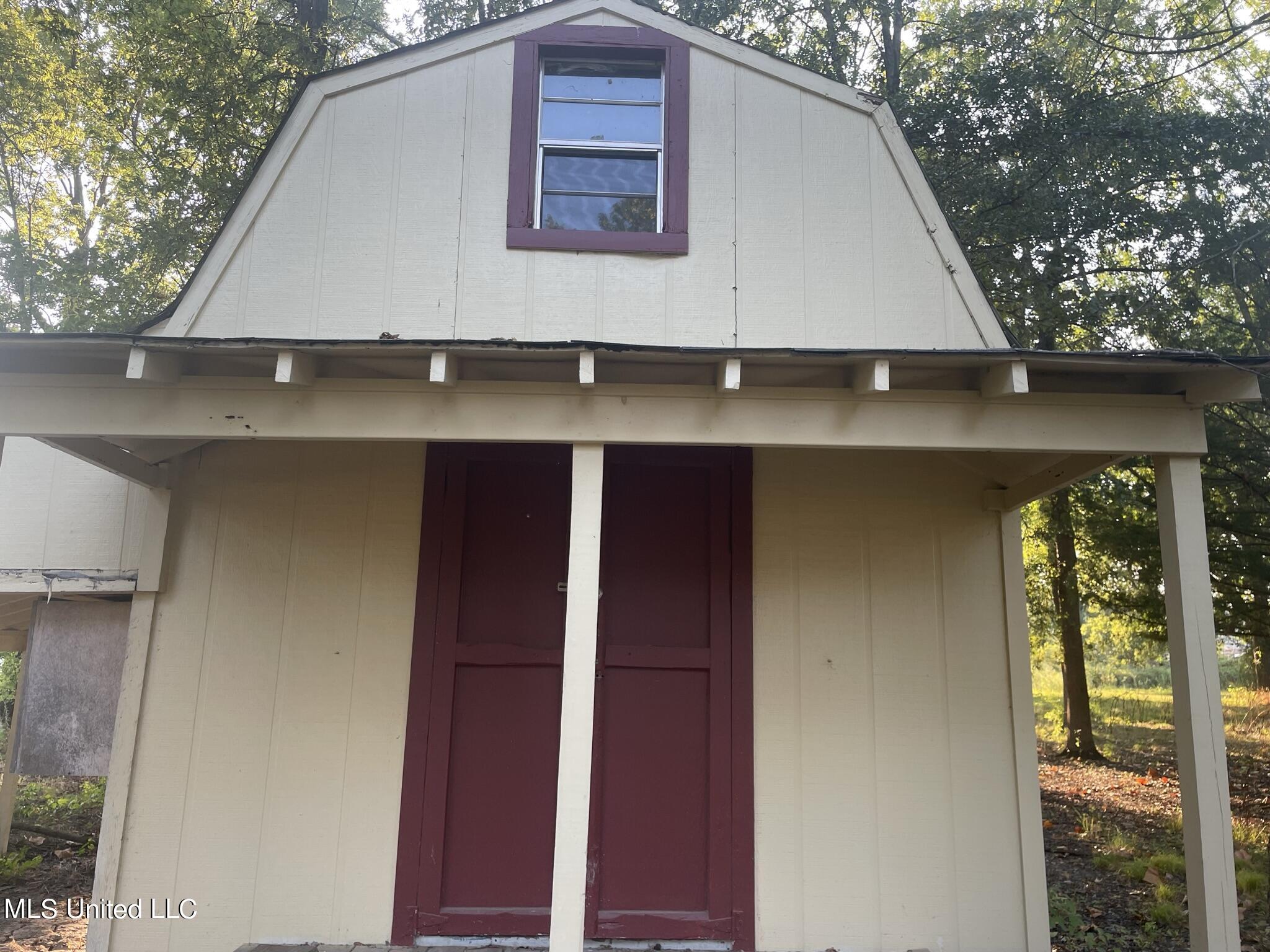 1235 Jacks Avenue Property Photo 16