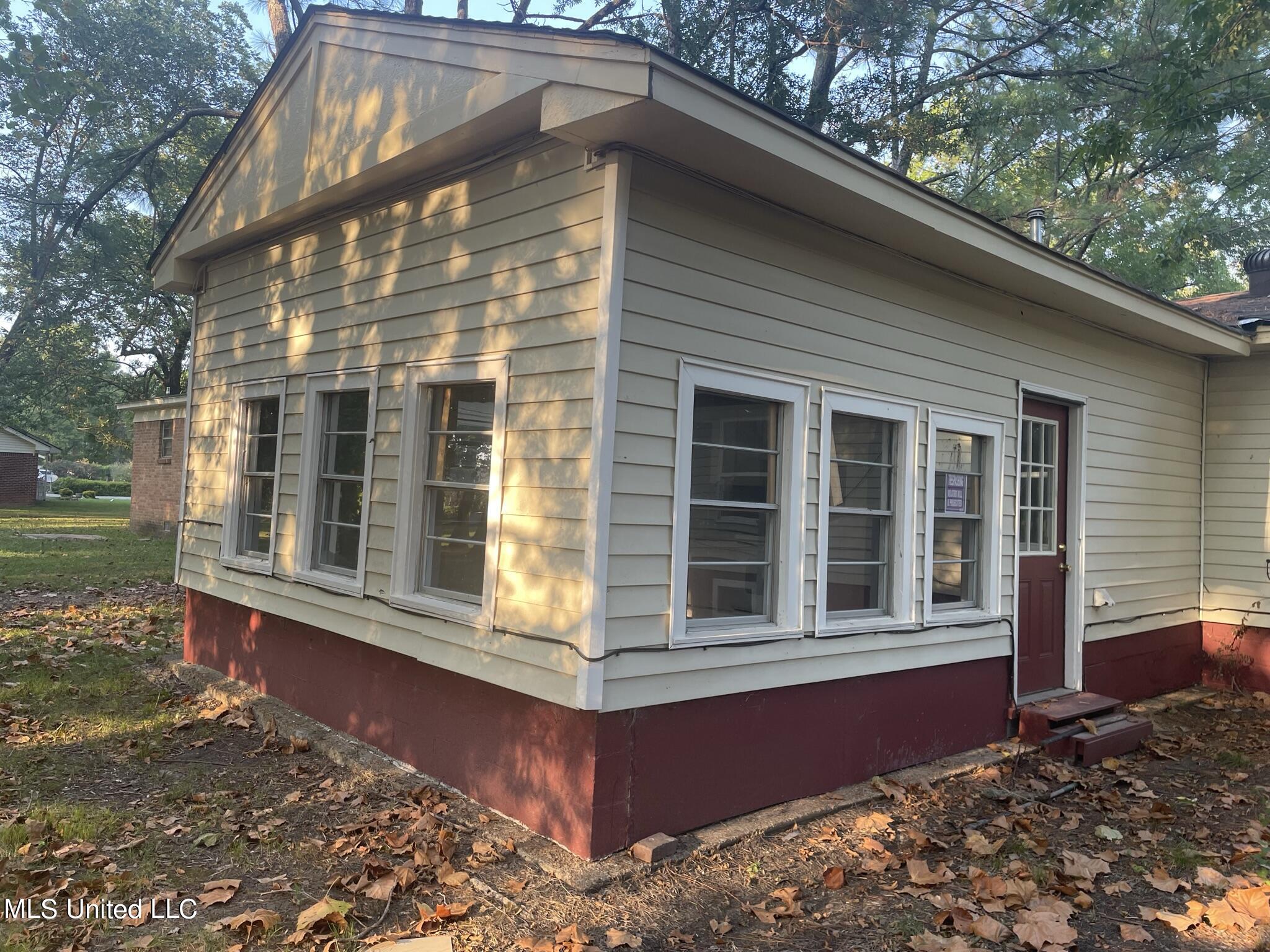 1235 Jacks Avenue Property Photo 17
