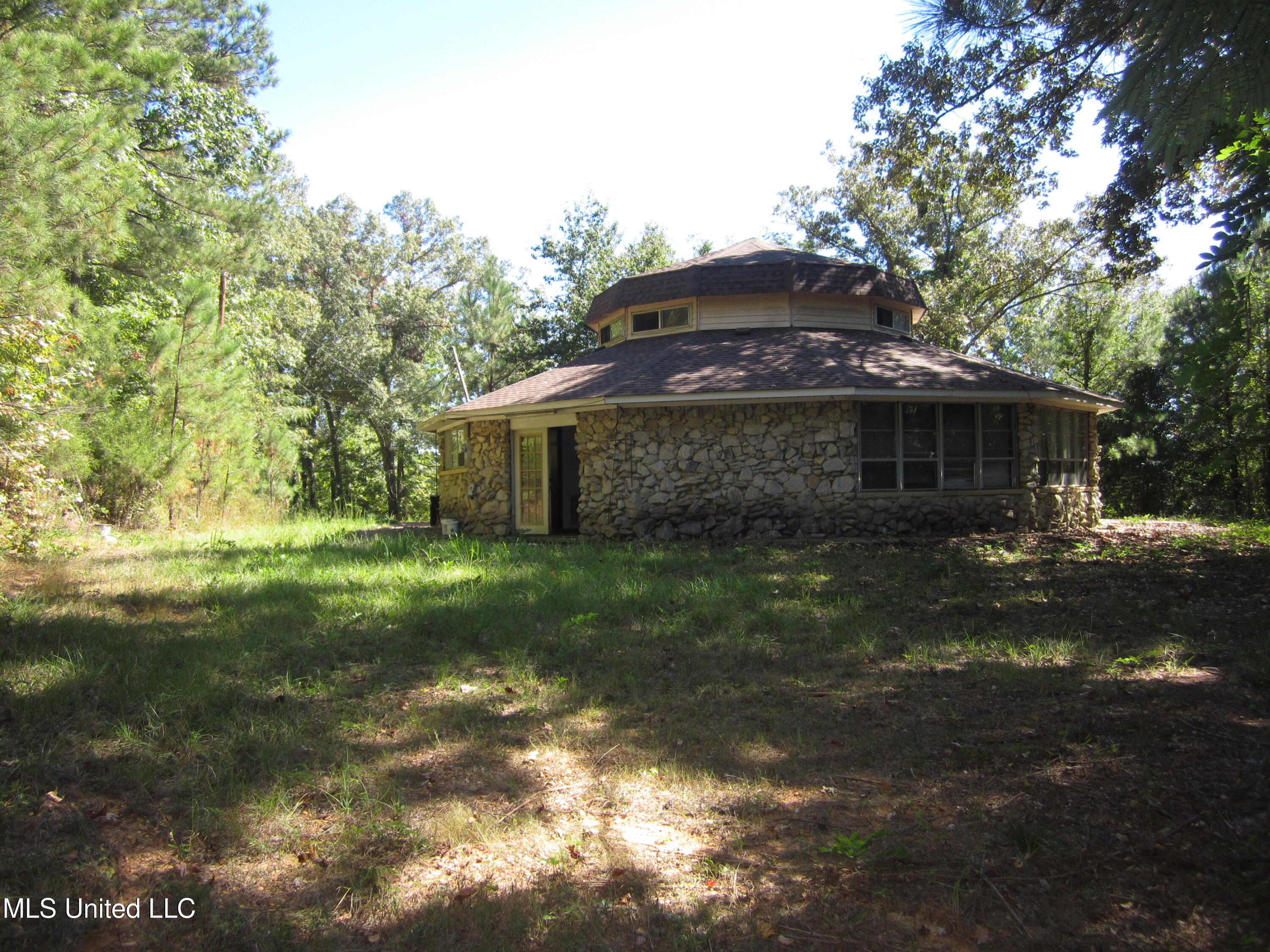 1934 Blue Ridge Road Property Photo 2