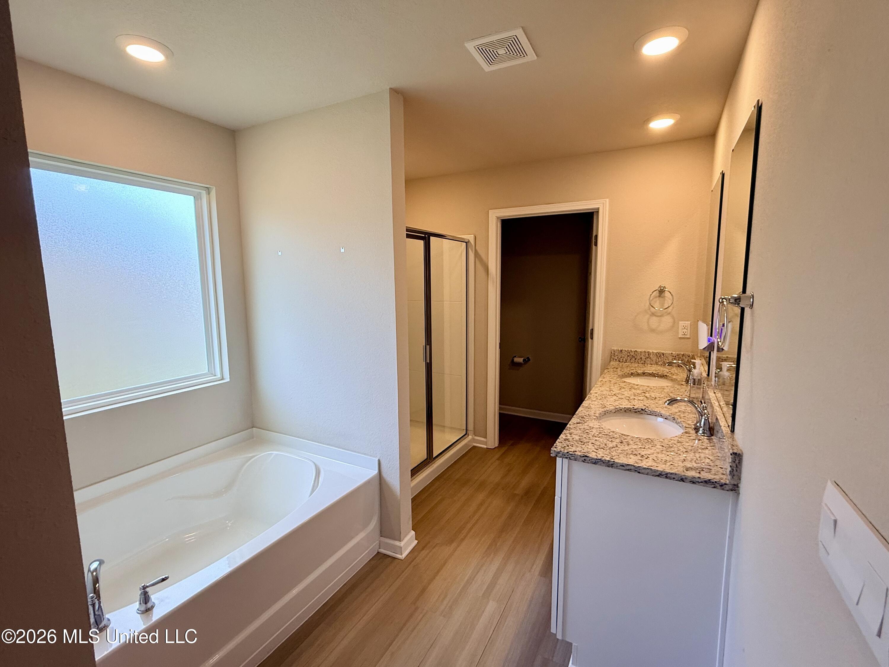 1021 Enclave Circle Property Photo 11