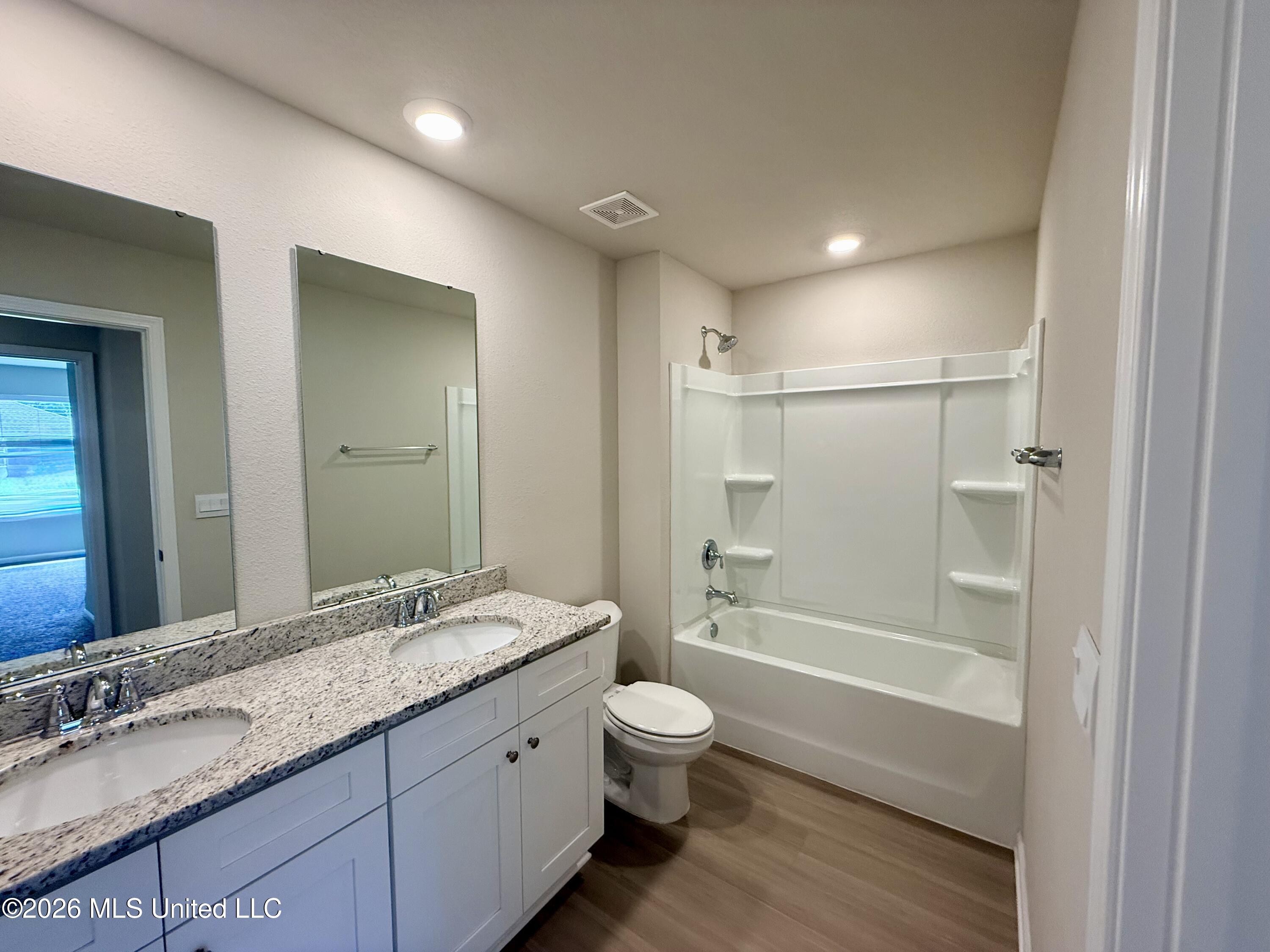 1021 Enclave Circle Property Photo 18