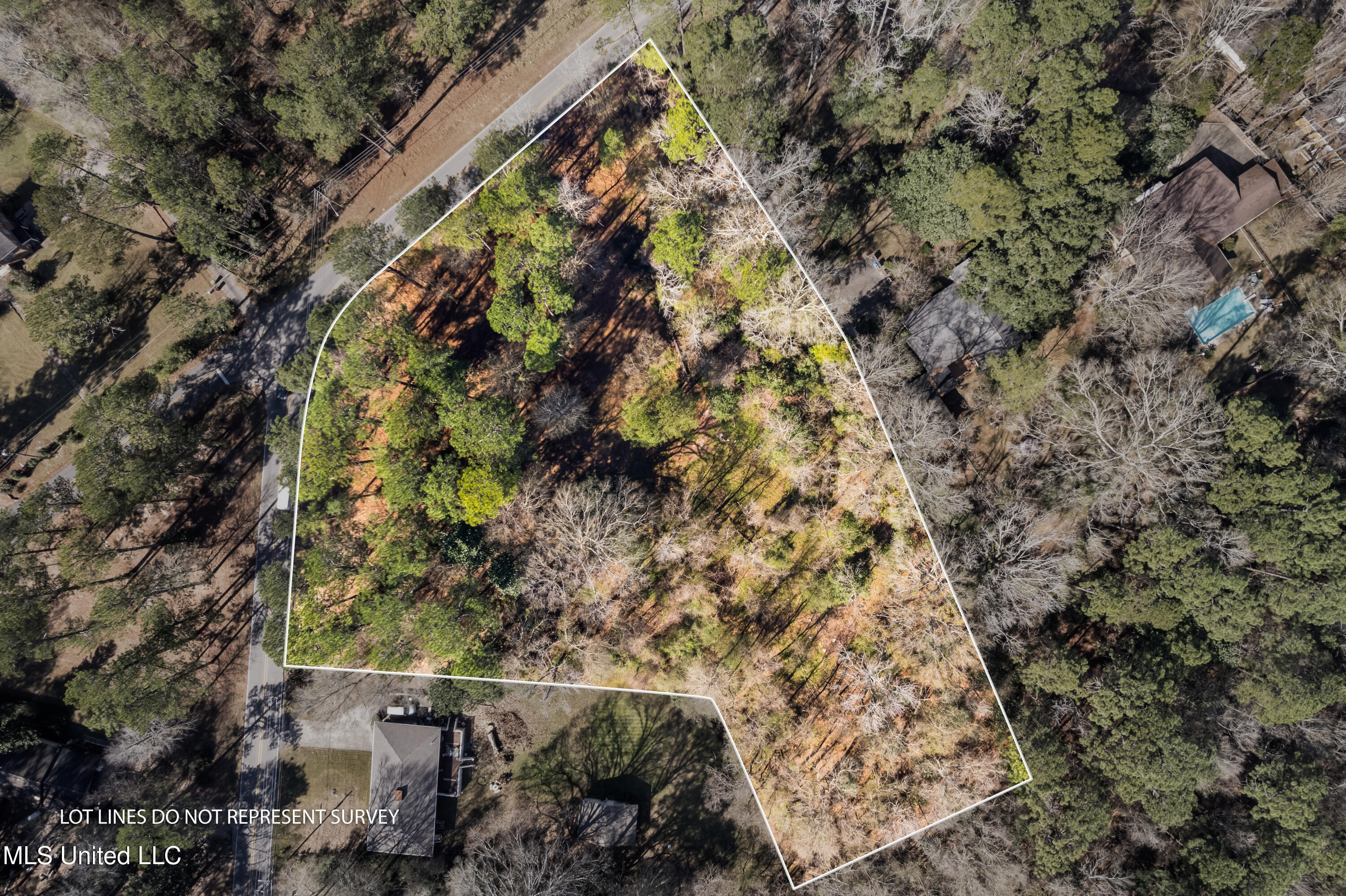 1906 S 28th Avenue Ext. Property Photo 1
