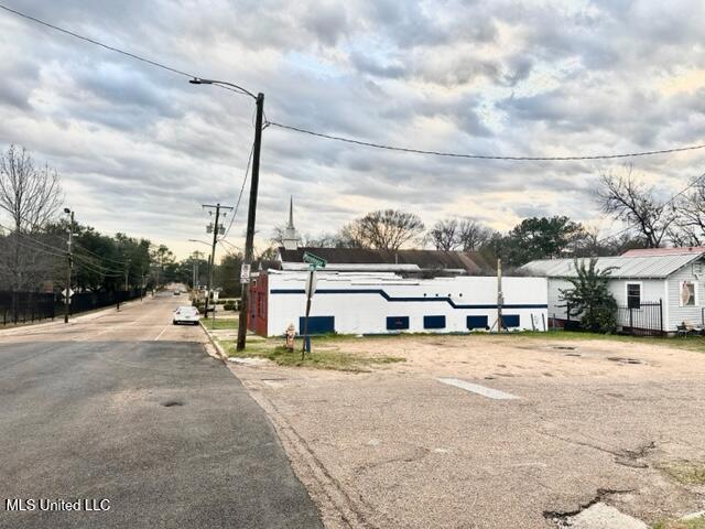 1201 Dalton Property Photo 6