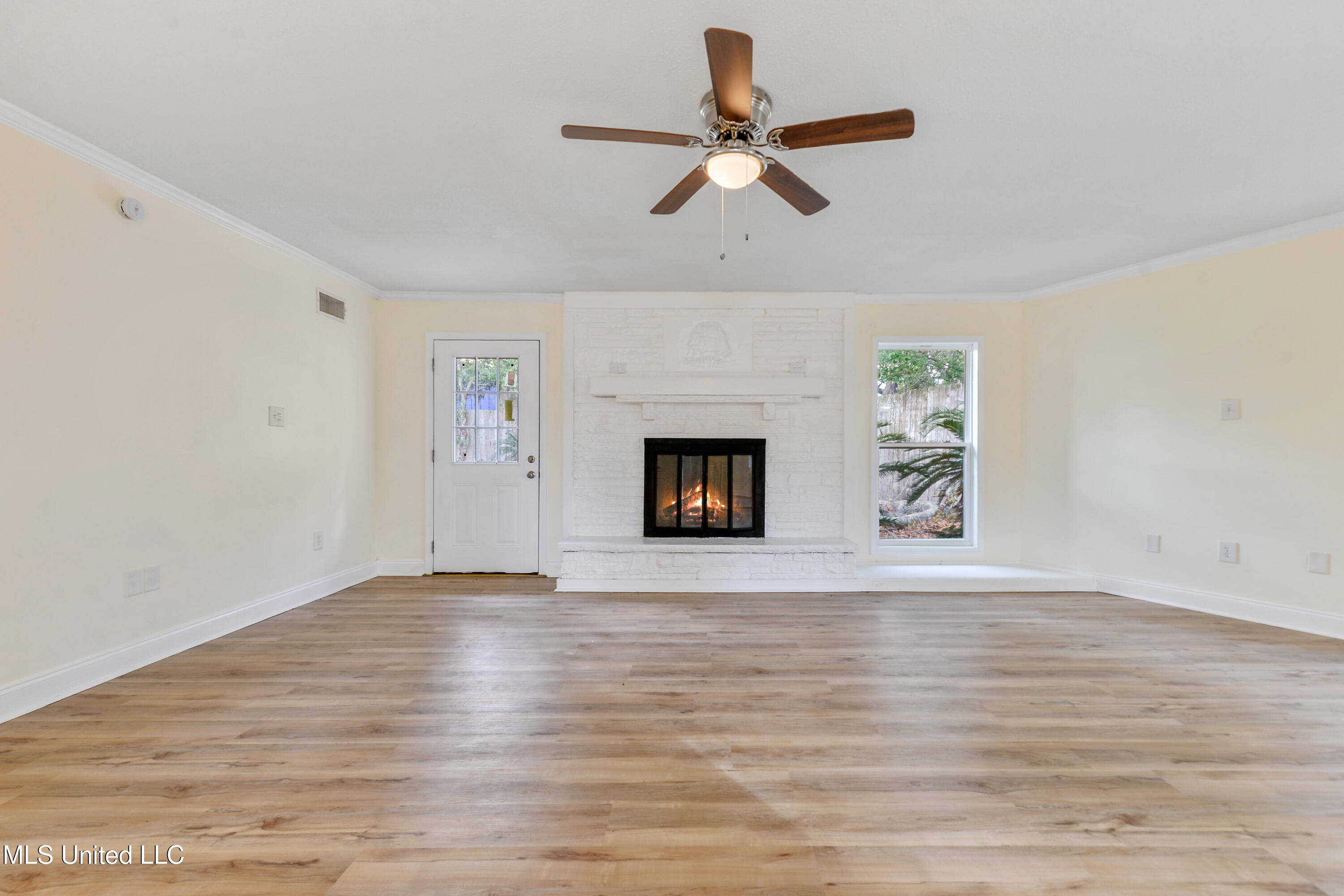 122 Carroll Avenue Property Photo 7